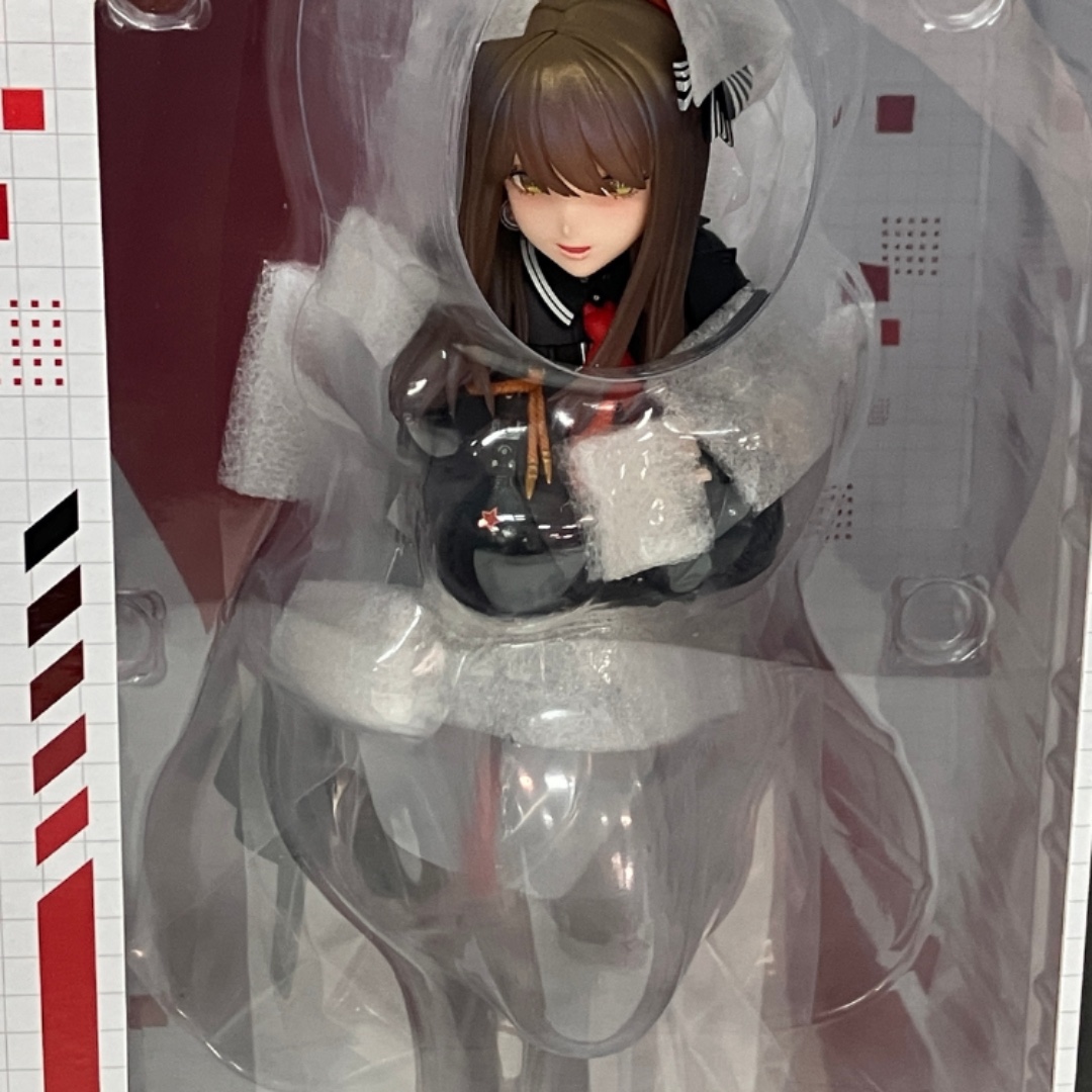 フリュー 勝利の女神 NIKKE エマ 1/7 フィギュア