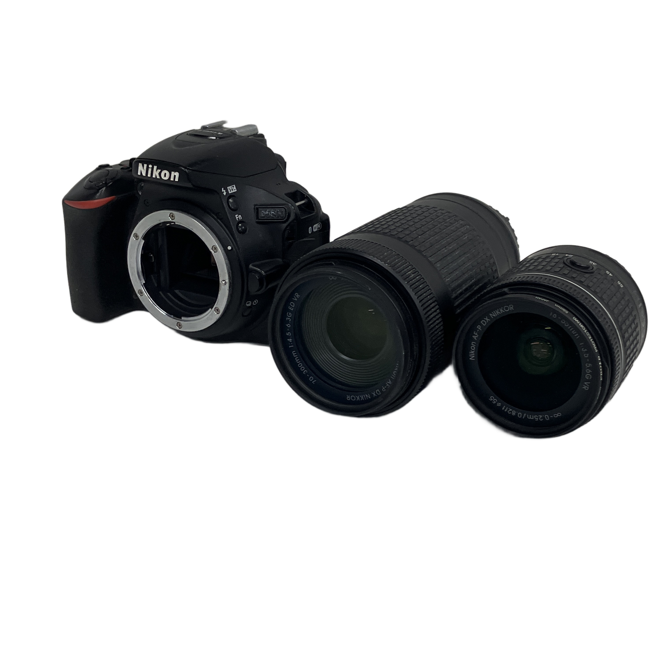 Nikon D5600 ダブルズームキット カメラ