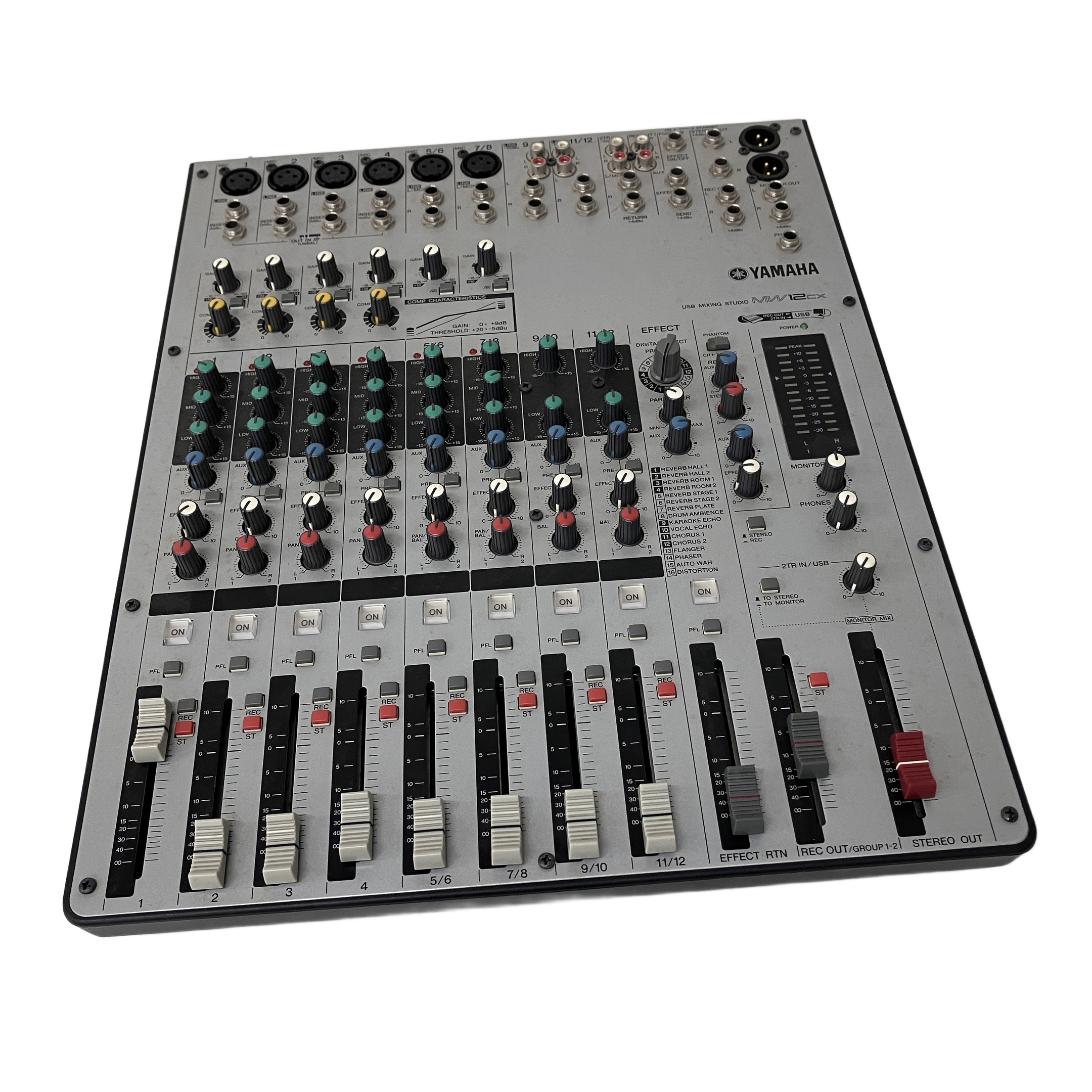 YAMAHA MW12CX ミキシングスタジオ