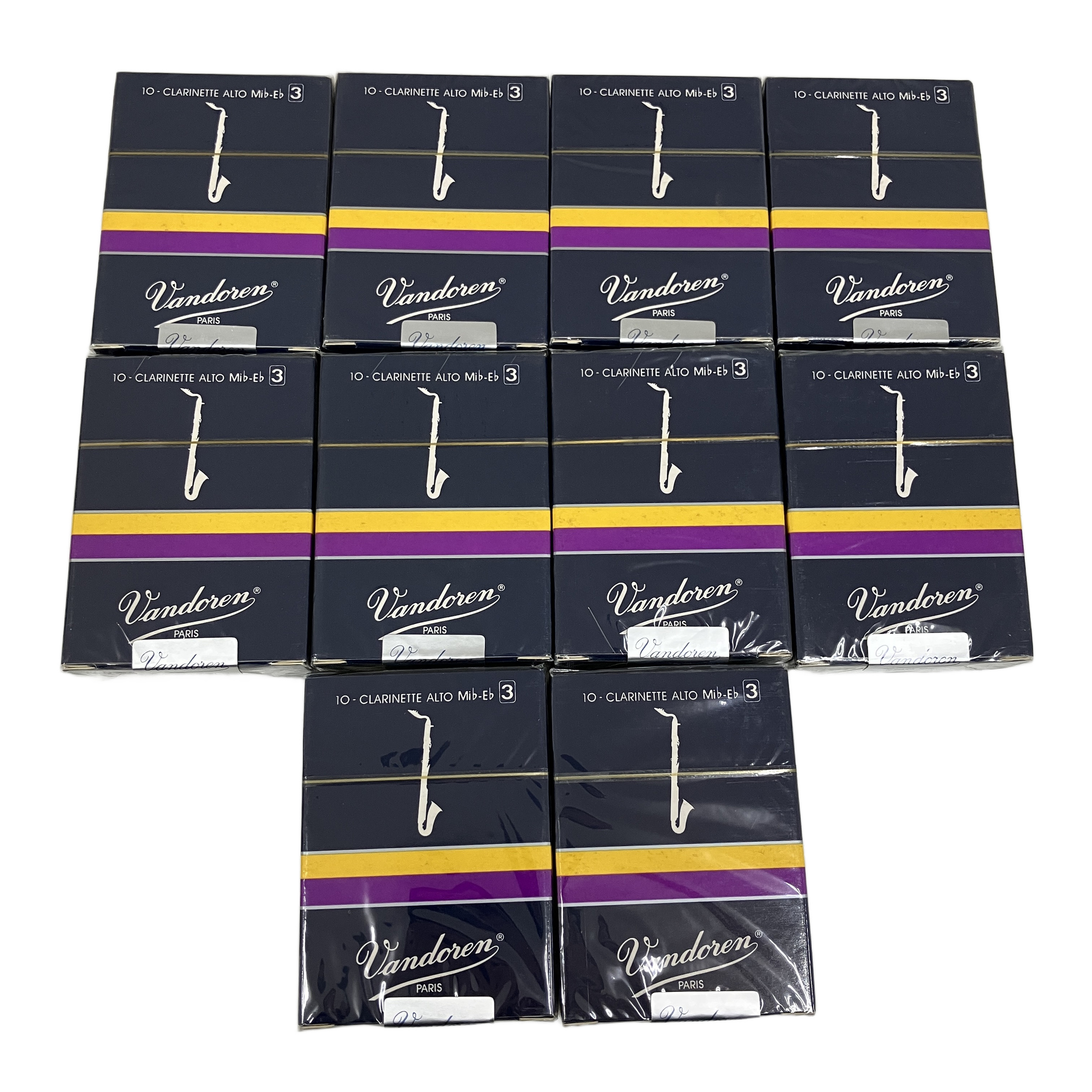 楽器店閉業に伴い、楽器アクセサリー大量入荷中!!