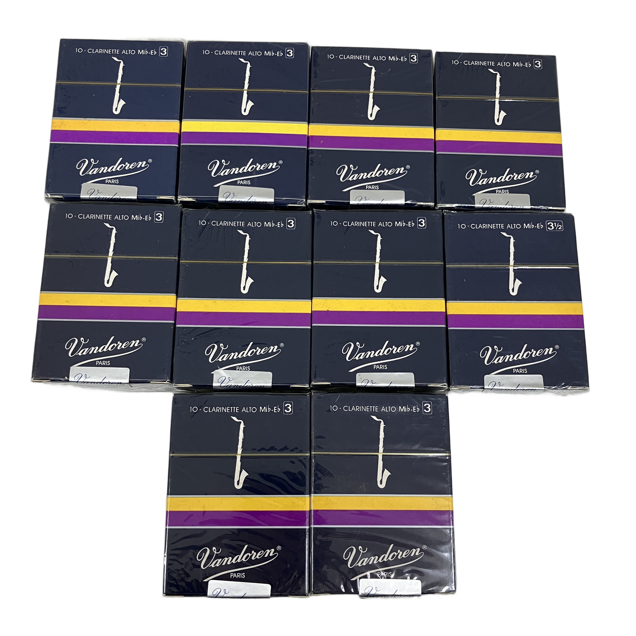 楽器店閉業に伴い、楽器アクセサリー大量入荷中!!