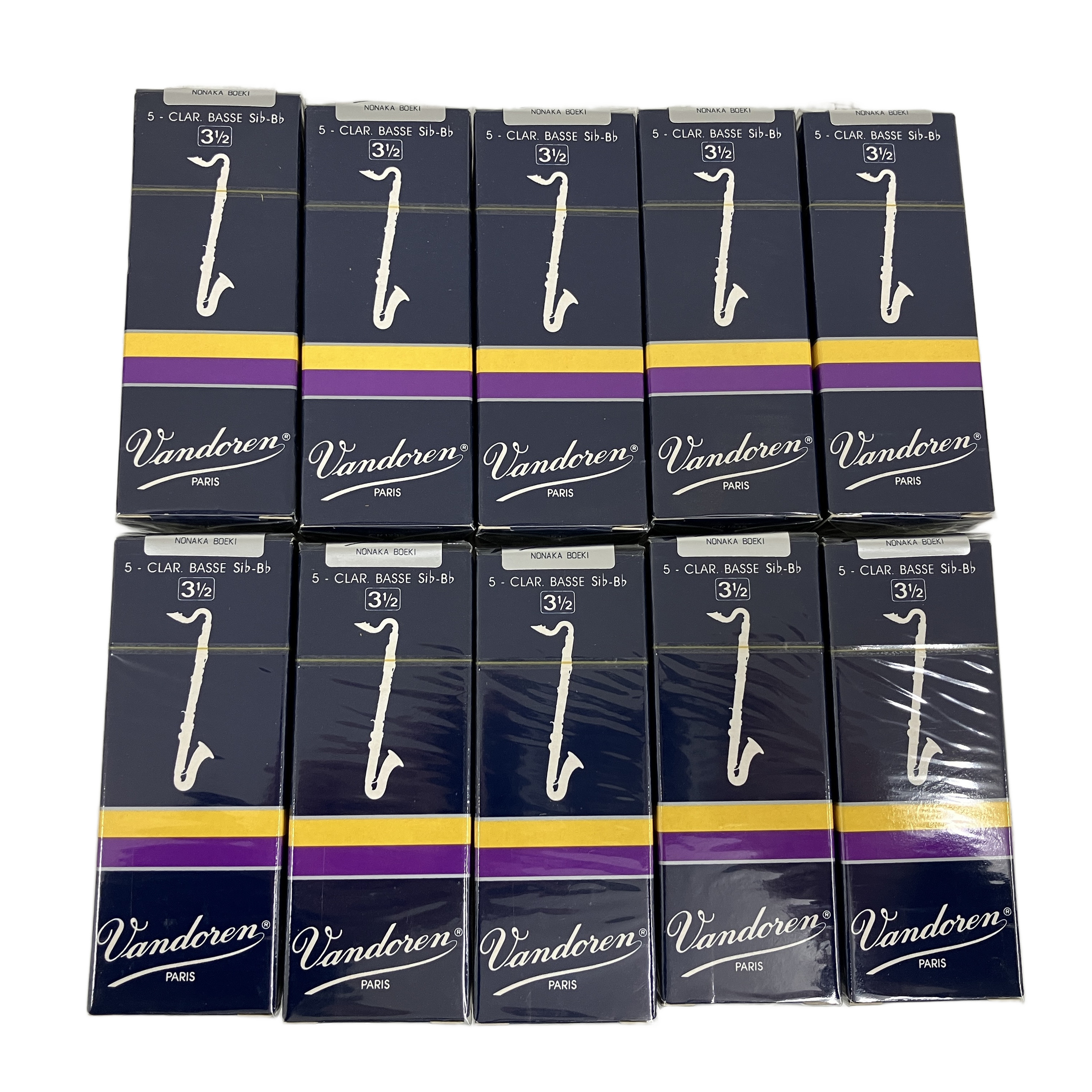 楽器店閉業に伴い、楽器アクセサリー大量入荷中!!