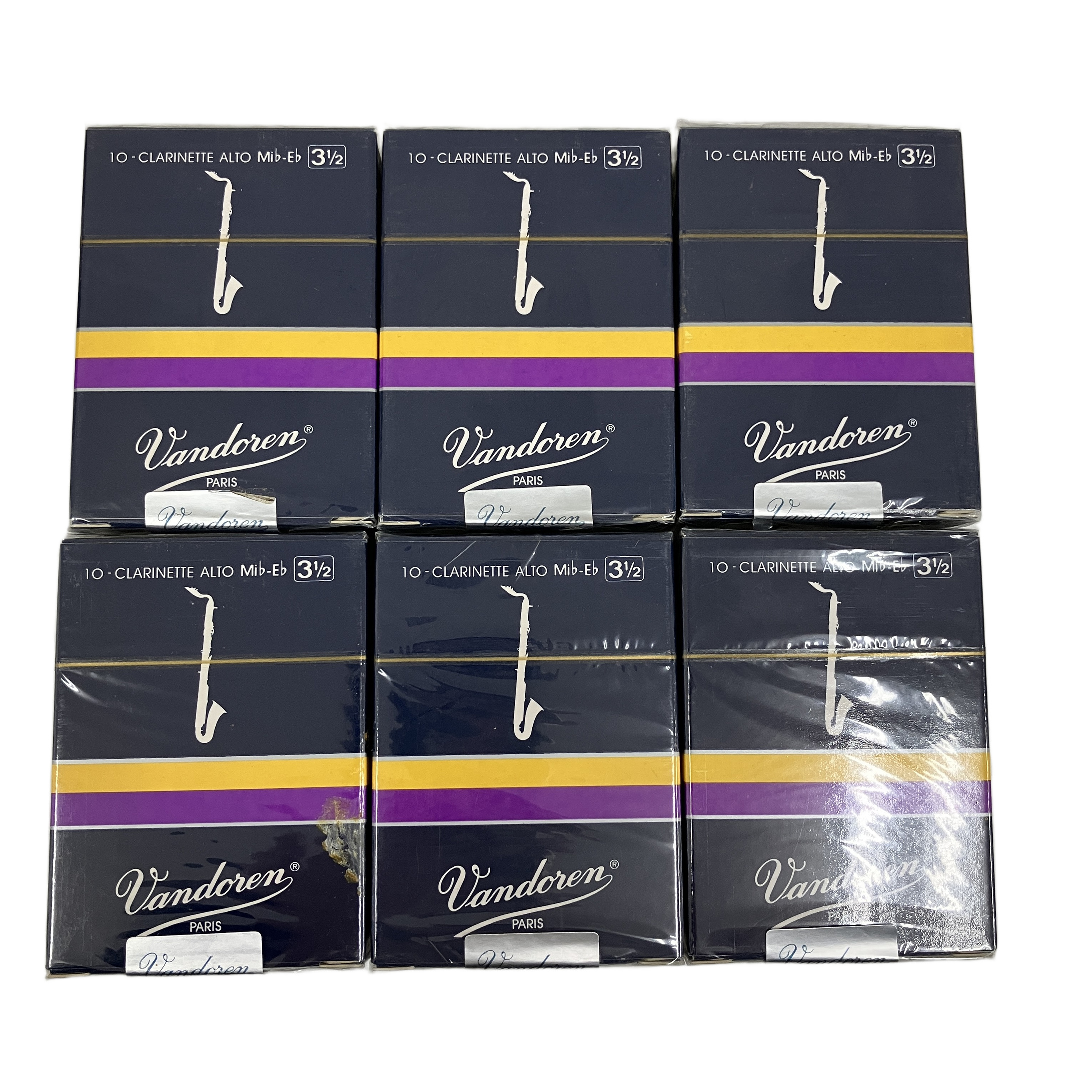 楽器店閉業に伴い、楽器アクセサリー大量入荷中!!