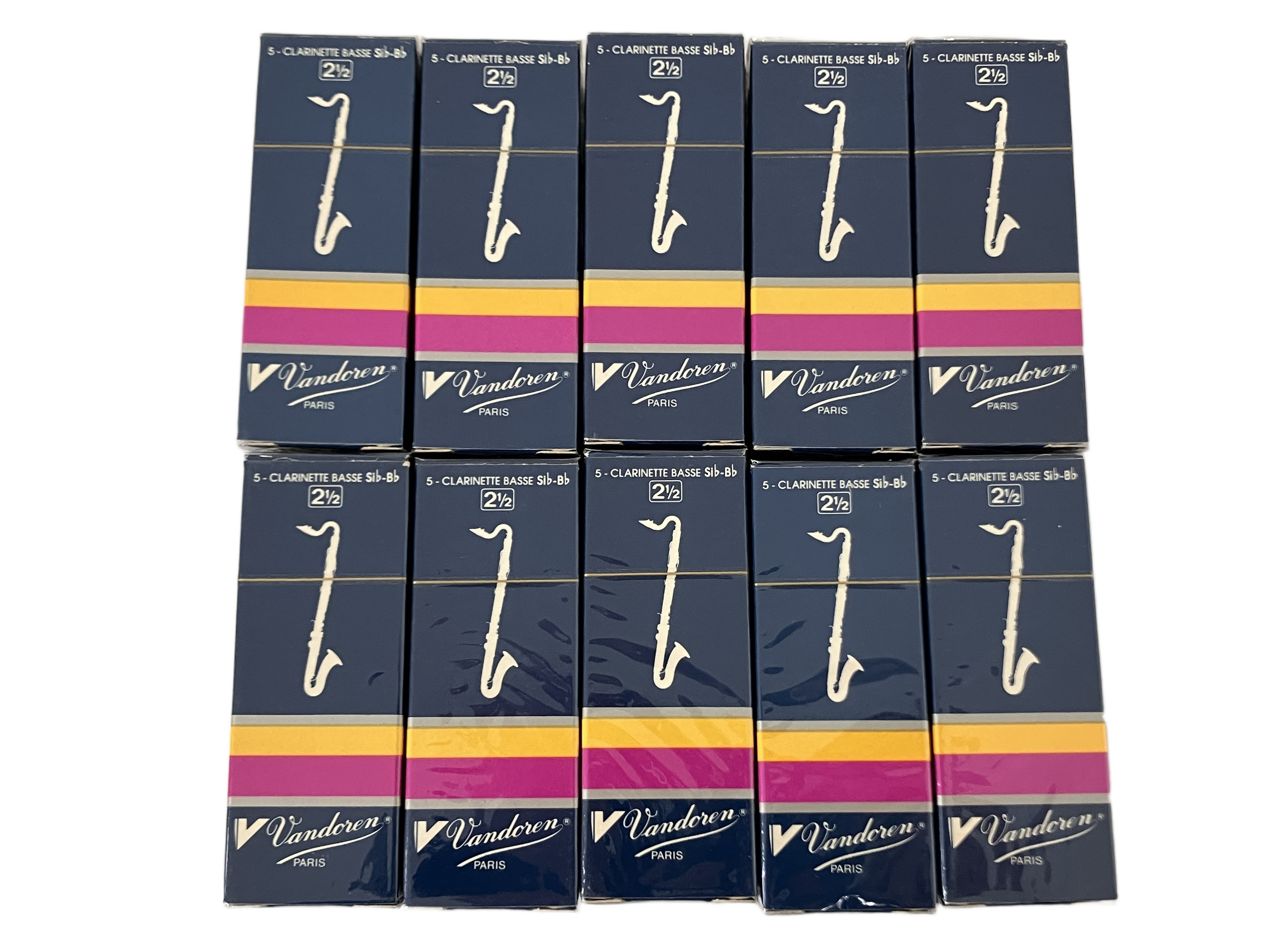 楽器店閉業に伴い、楽器アクセサリー大量入荷中!!