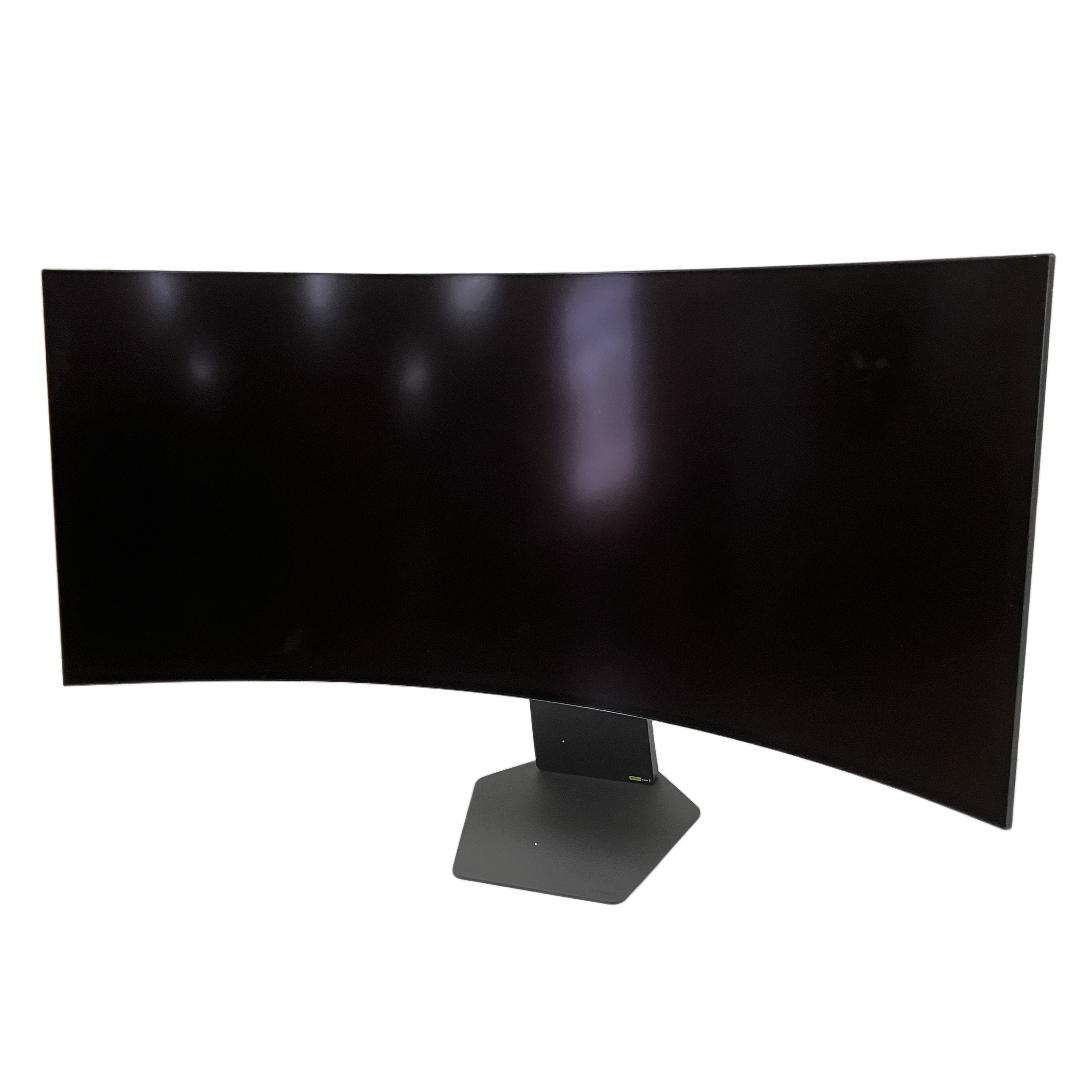 45インチの大画面ウルトラワイドと美しい湾曲(曲面)ディスプレイが、 まるでゲームの世界に入り込んだかのような体験を実現します。