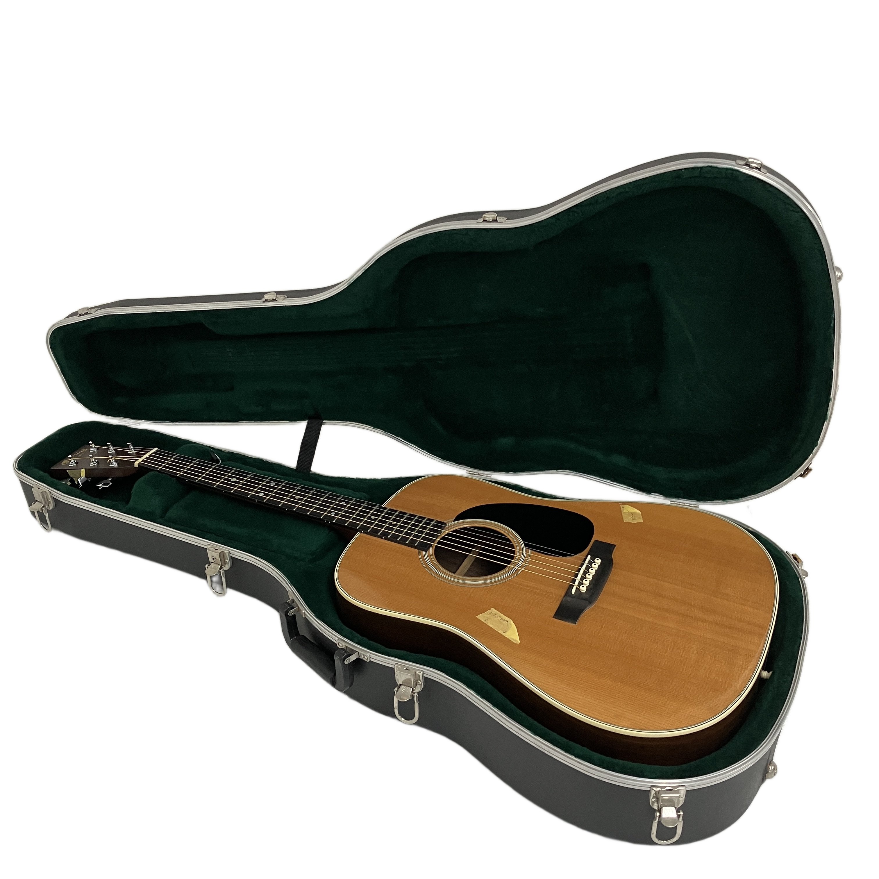 Martin D-28 175th Anniversary — 創業175周年を記念して製作された、アコースティックギターの聖典と呼ぶに相応しい特別な「ニッパチ」。