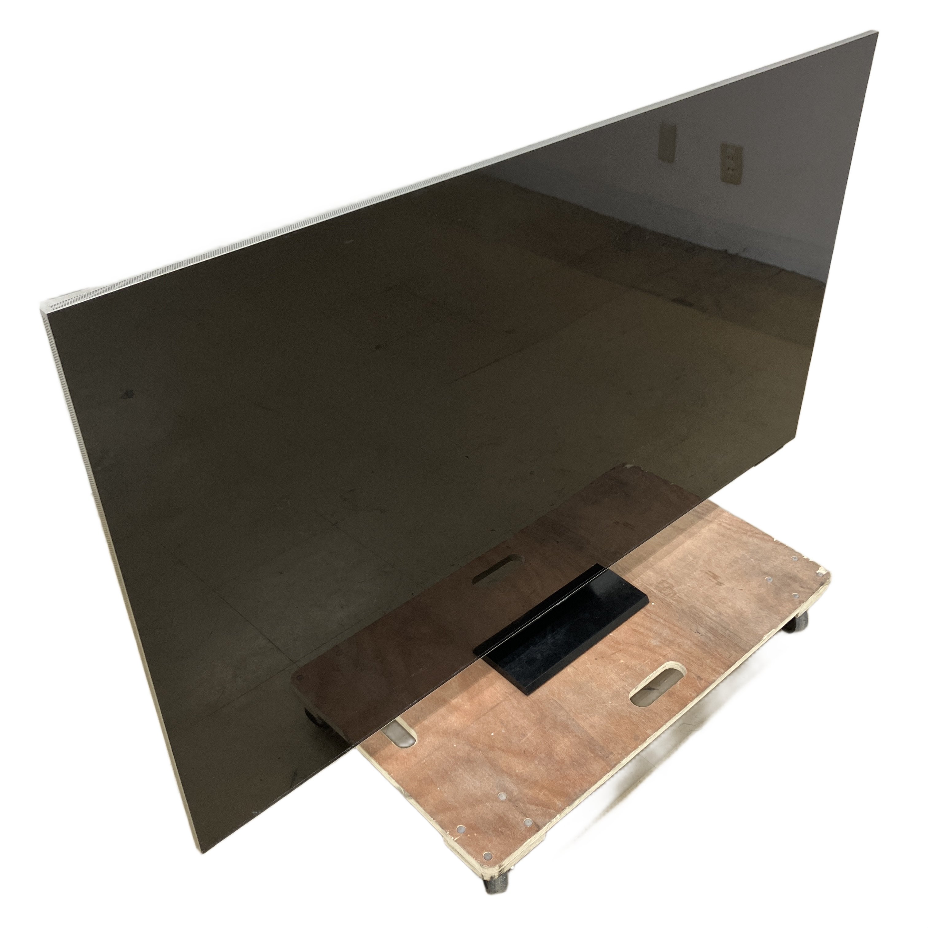 SHARP AQUOS XLED 8T-C65DX1|Mini LEDと量子ドットが放つ圧倒的な輝きに、8Kの超高精細な映像美を融合させた次世代フラッグシップ