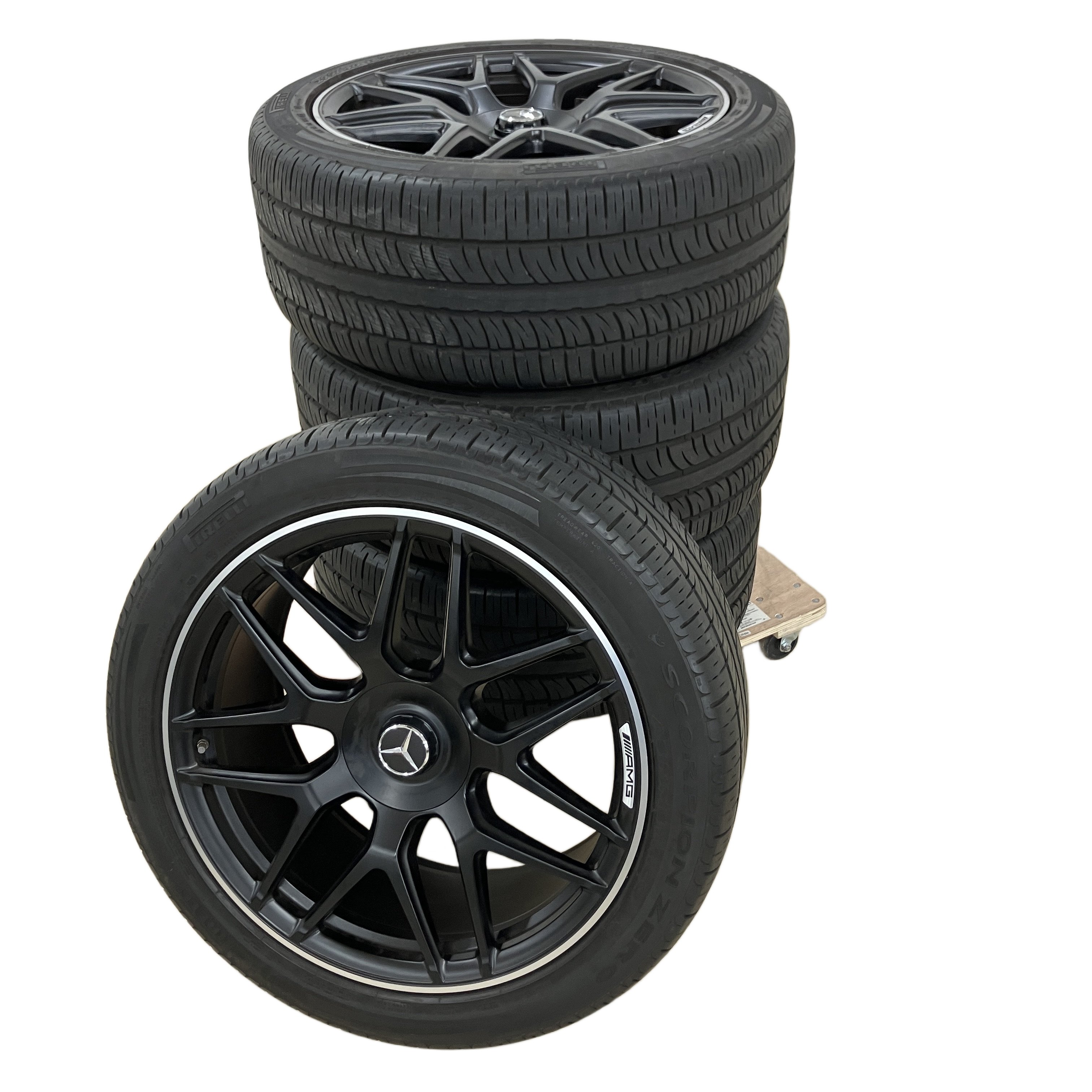 W463の系譜を継承する。時を超えて愛される、最高峰のスタイリング。