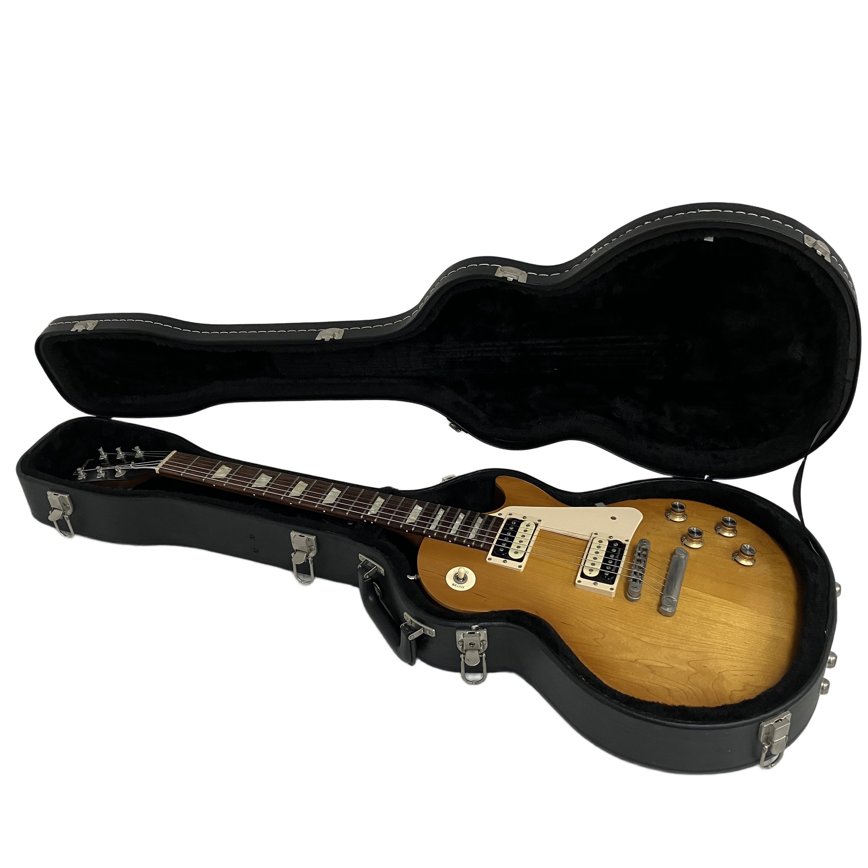 Gibson Les Paul Tribute 2017 Gold Top — 伝統のゴールドトップにモダンな演奏性を融合させた、ギブソン直系のヴィンテージ・スピリットが息づく一台。