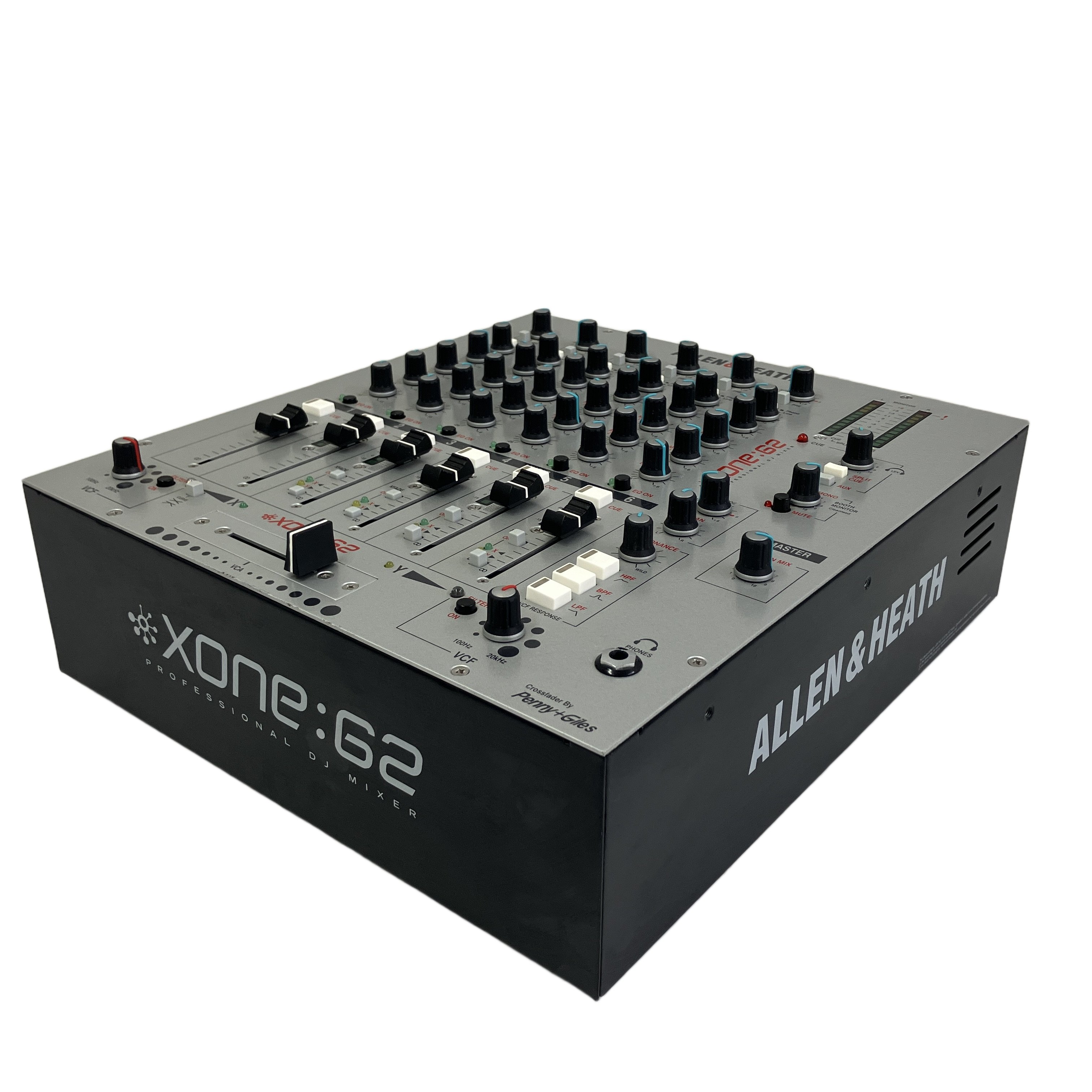 ALLEN&HEATH XONE:62|伝説的な4バンドEQとVCFフィルター、世界中のクラブを魅了し続けるアナログの至宝