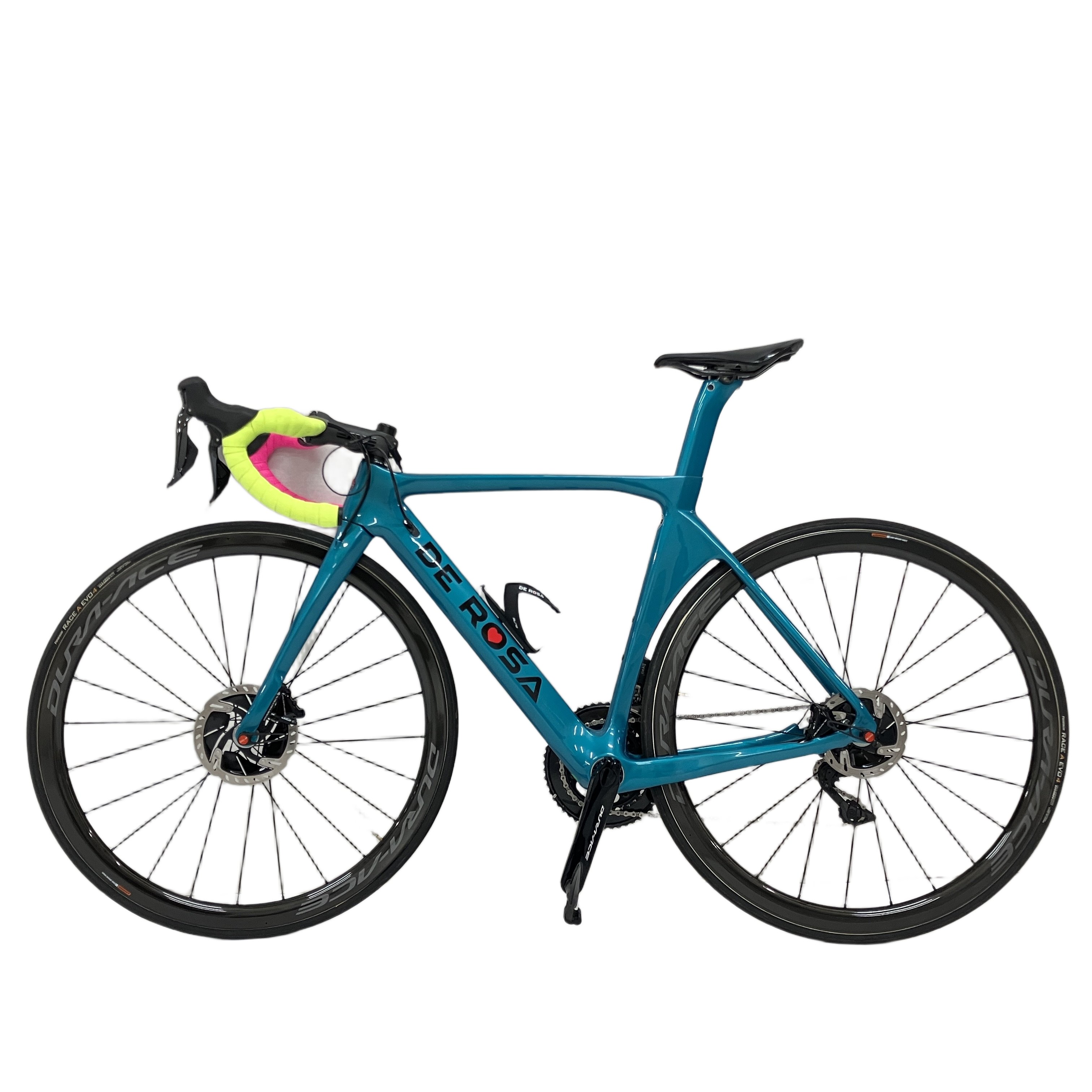 DE ROSA SK Pininfarina|イタリアの美学と空力性能が融合、風を切り裂く唯一無二のエアロロード