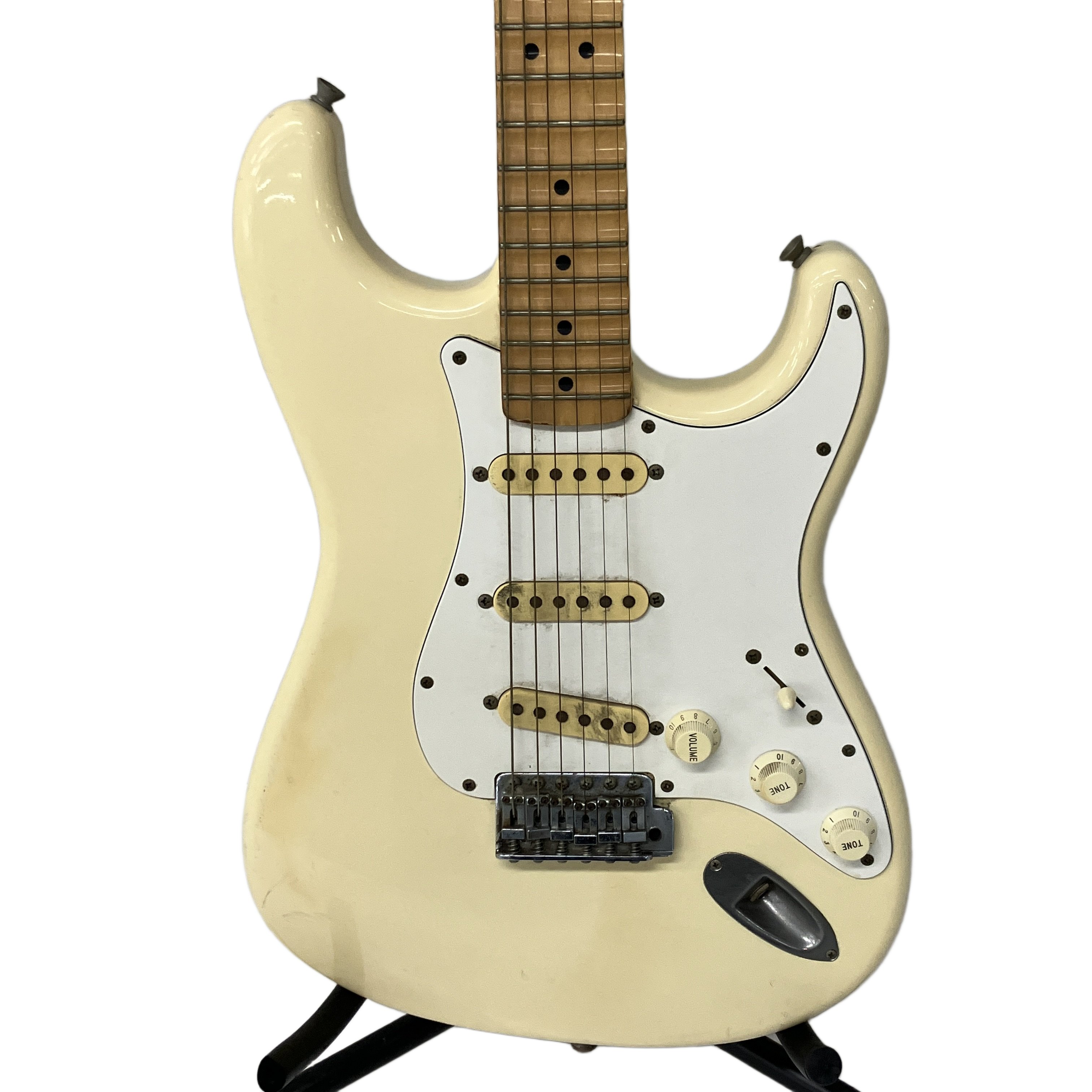 Fender Japan Stratocaster エレキギター