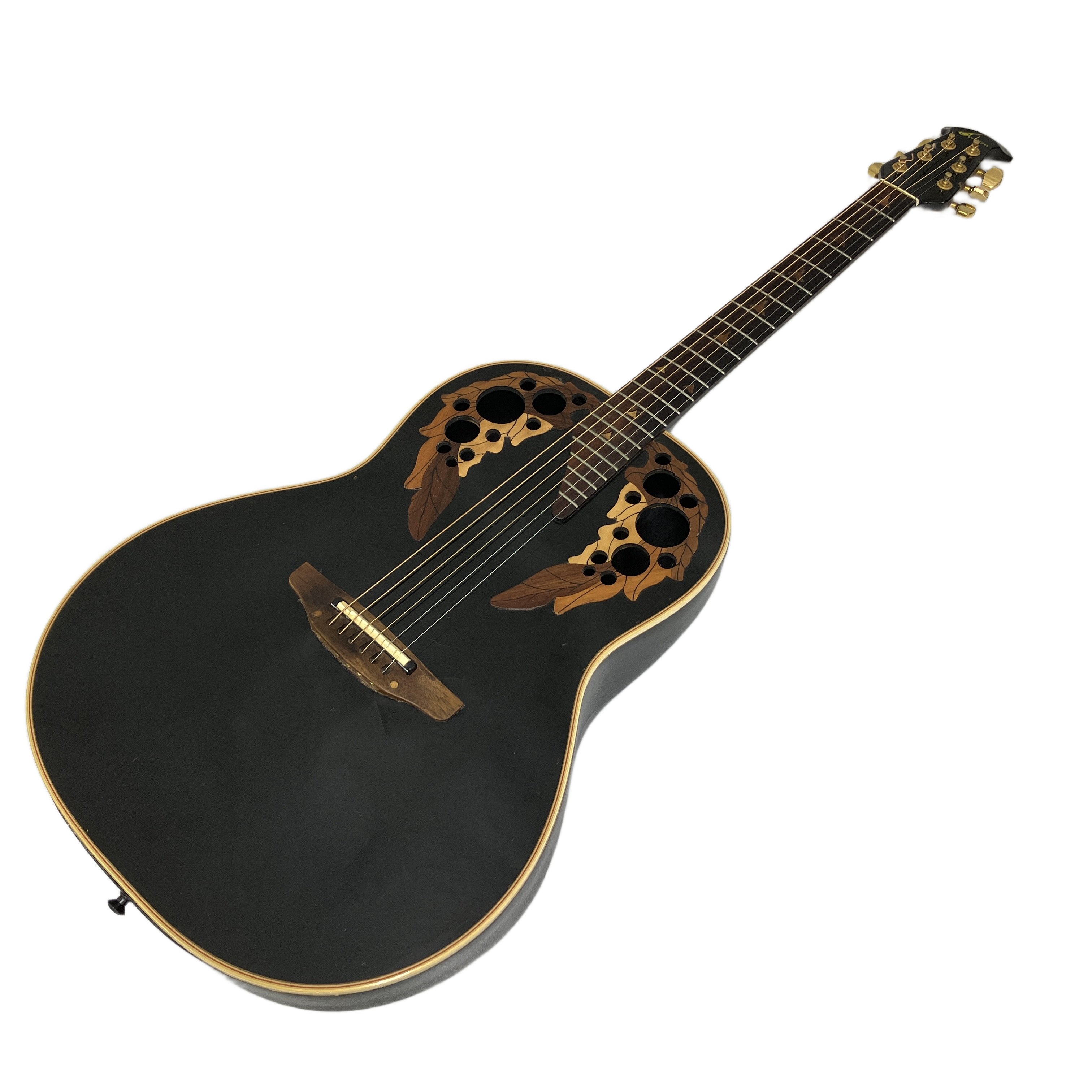 Ovation Elite 1718|伝統のリラコードボディとマルチサウンドホールが奏でる、唯一無二の響き