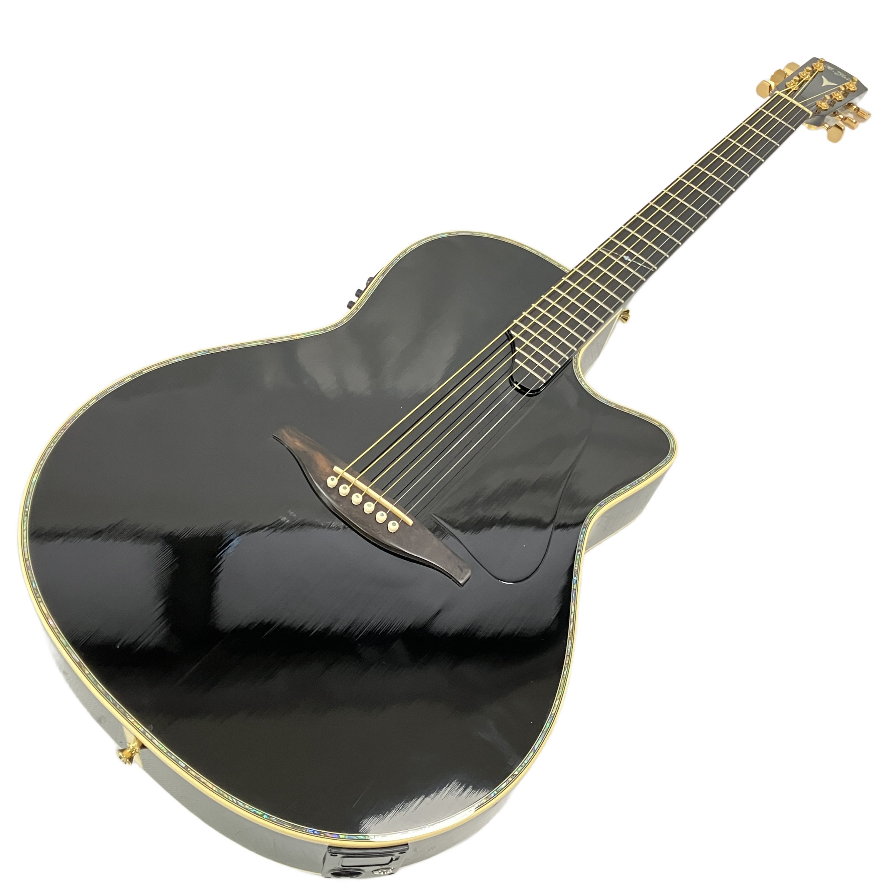 K.Yairi YD-88BK (エレクトリック・アコースティックギター):ハウリングを制し、ステージを支配する。世界を魅了した孤高のブラック・エレアコ。