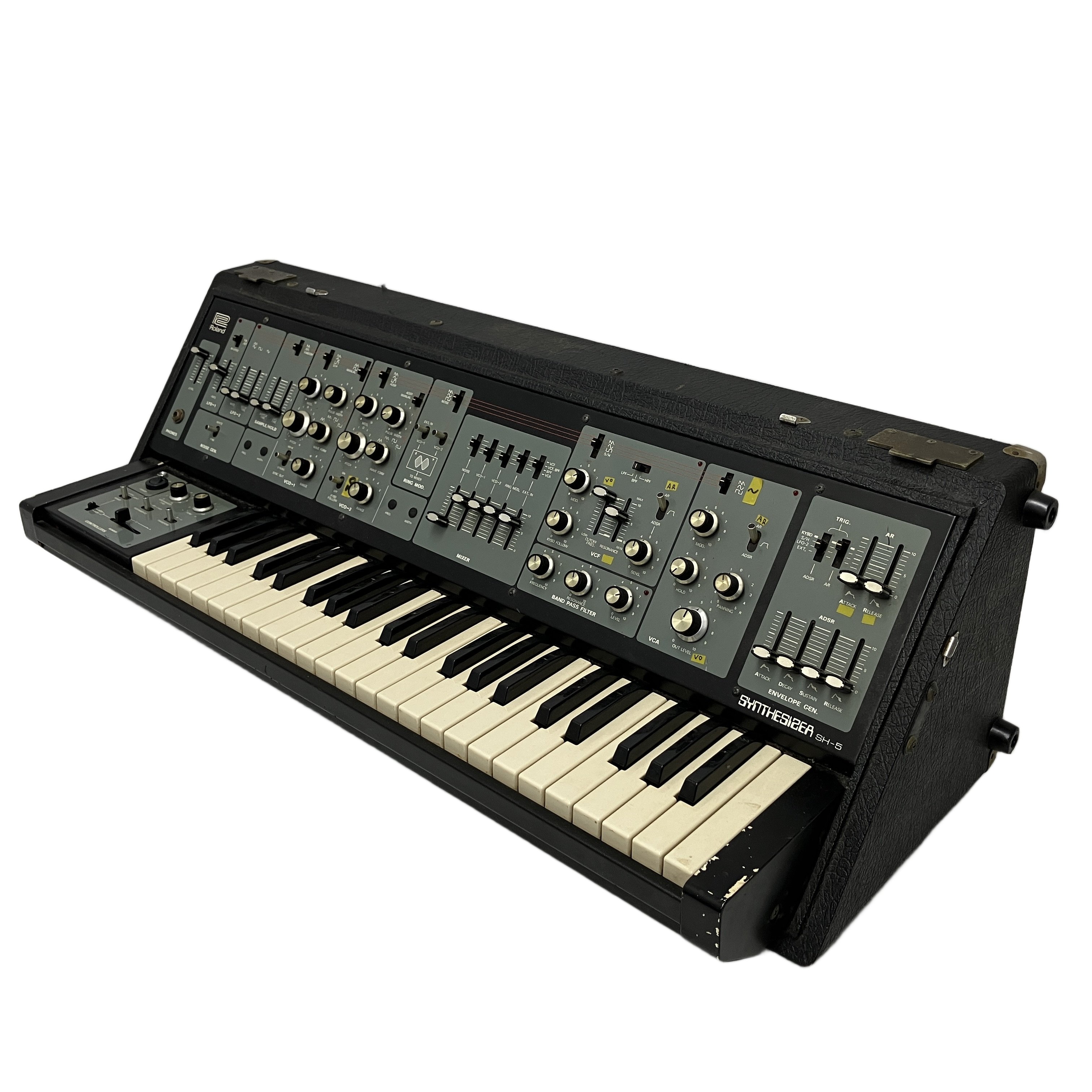 Roland SH-5|伝説の「VCF+BPF」構成が織りなす、唯一無二の太く鋭いアナログサウンド