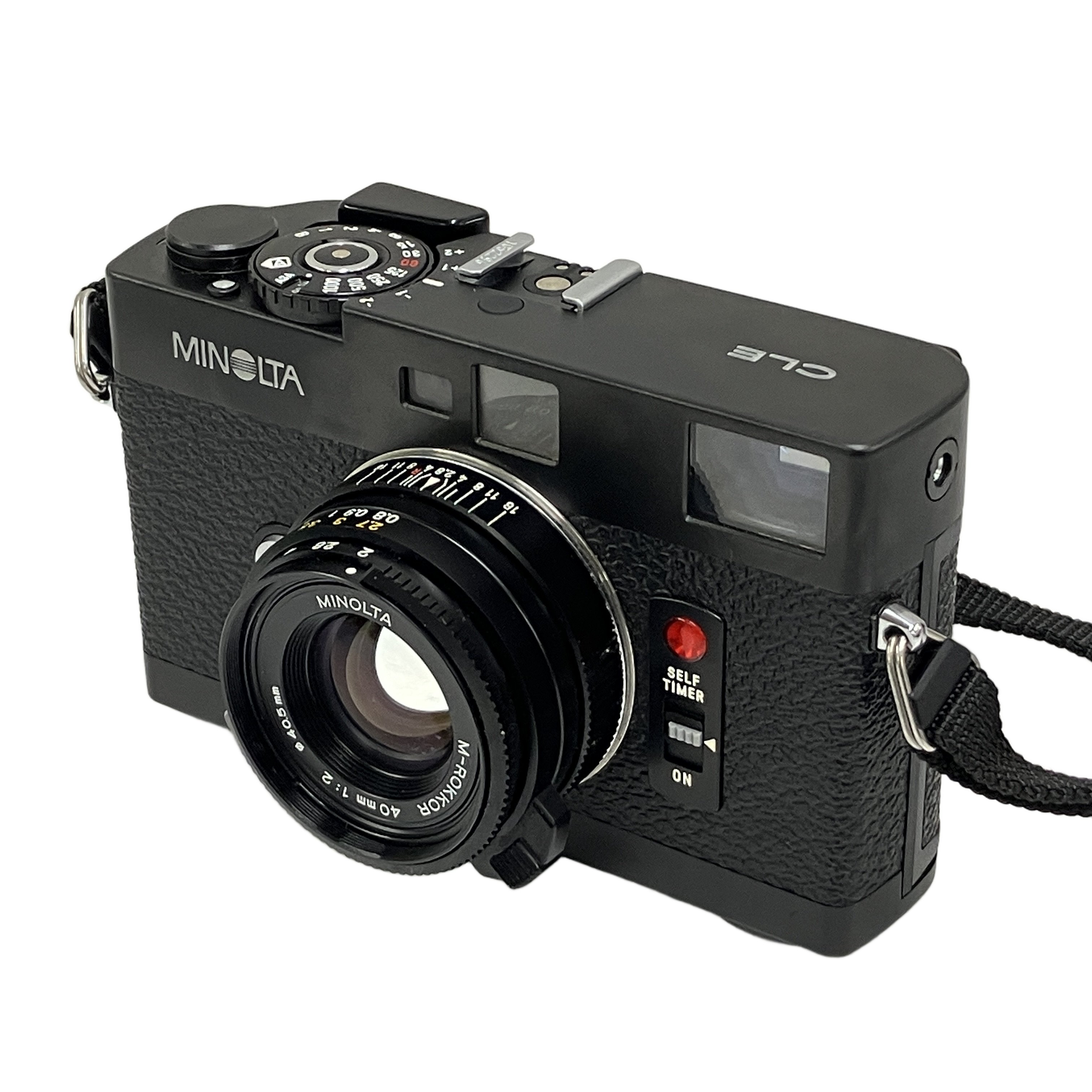 CLEボディとこのレンズの組み合わせは、「フィルムらしさ」をしっかり感じられる描写と、 シンプルで小ぶりなスタイリングが両立