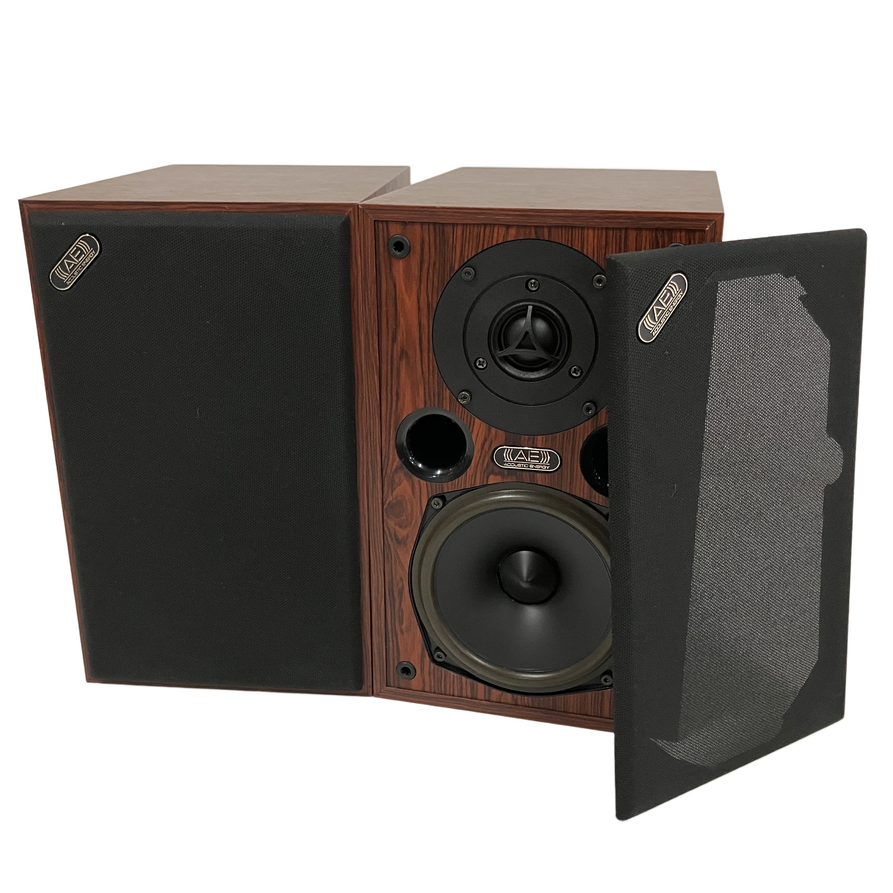 Acoustic Energy AE-100i|伝説のAE1のDNAを継承、躍動感あふれるサウンドを放つ実力派コンパクト