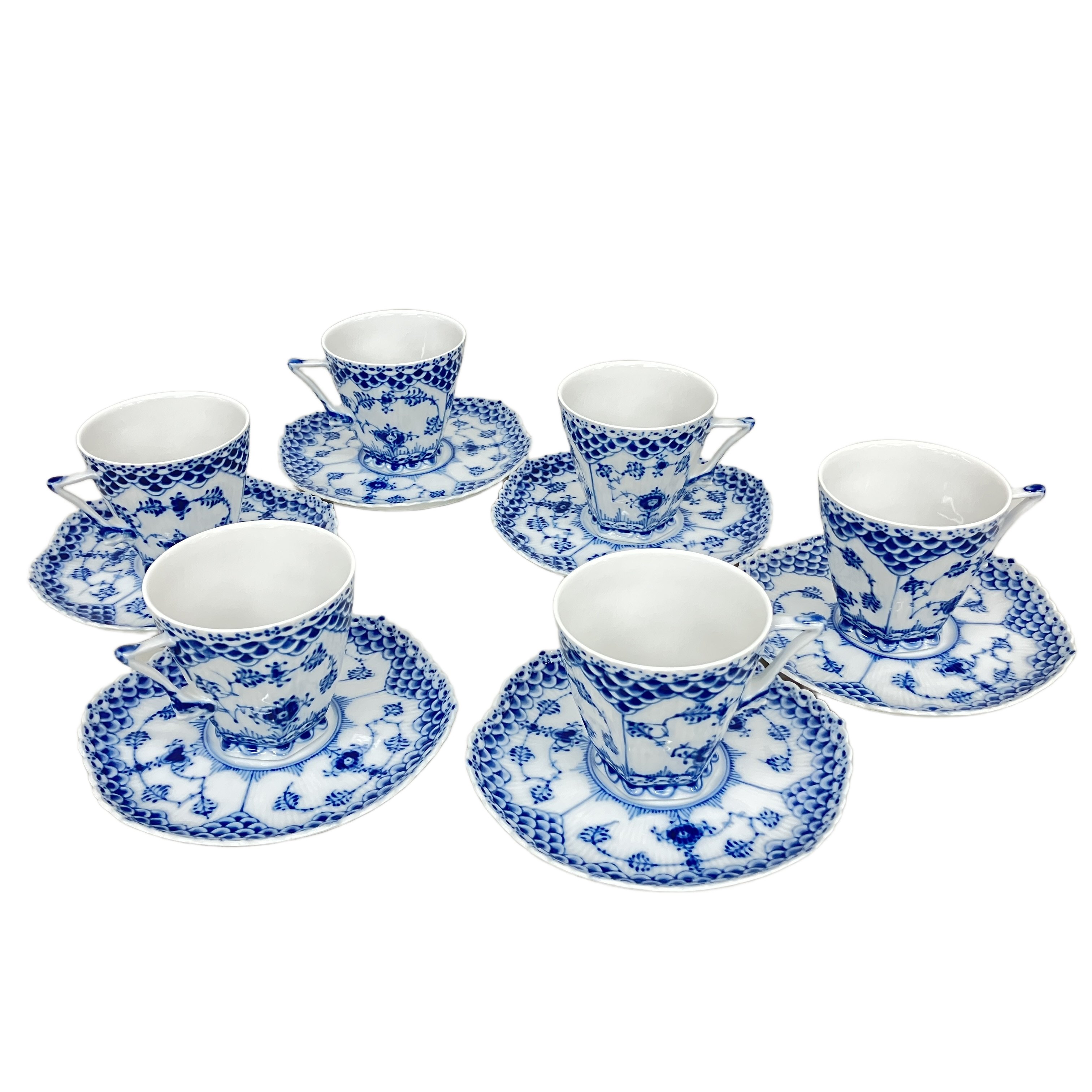 ROYAL COPENHAGEN 1036/1 ブルーフルーテッド フルレース カップ&ソーサー