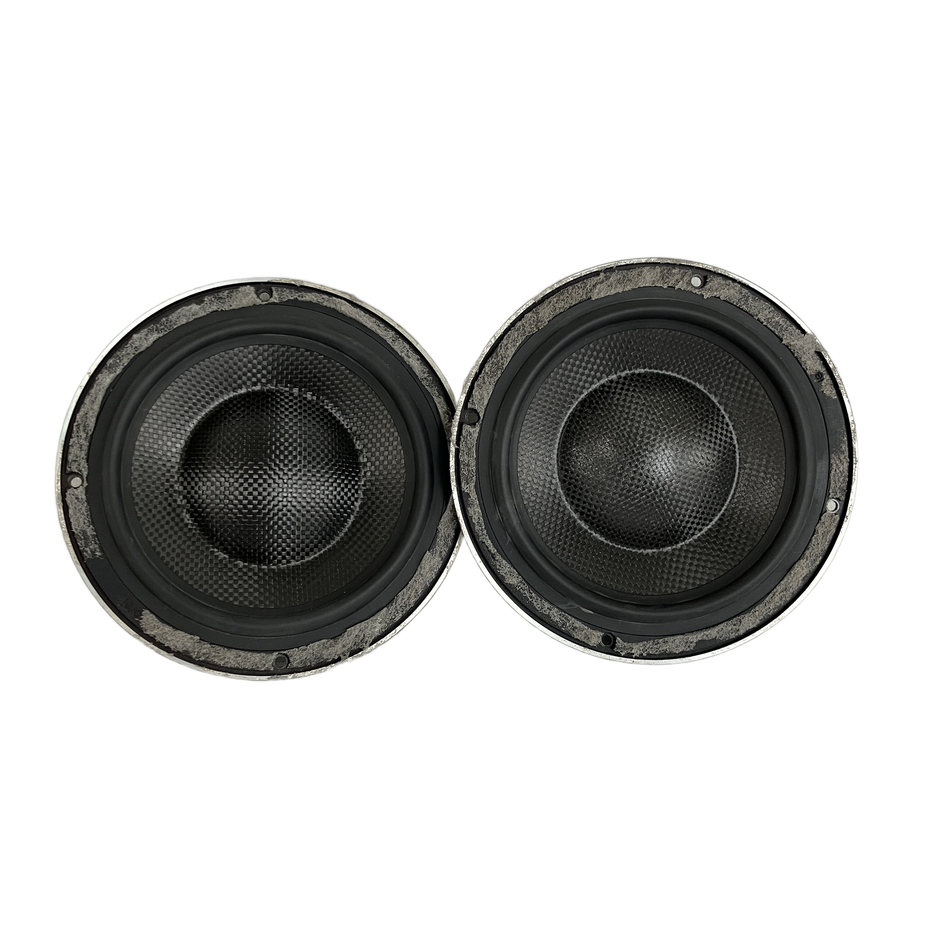 純正スピーカーとは一線を画す、解像度の高いステージ感と感動的な音楽体験を、ぜひ愛車でお楽しみください。