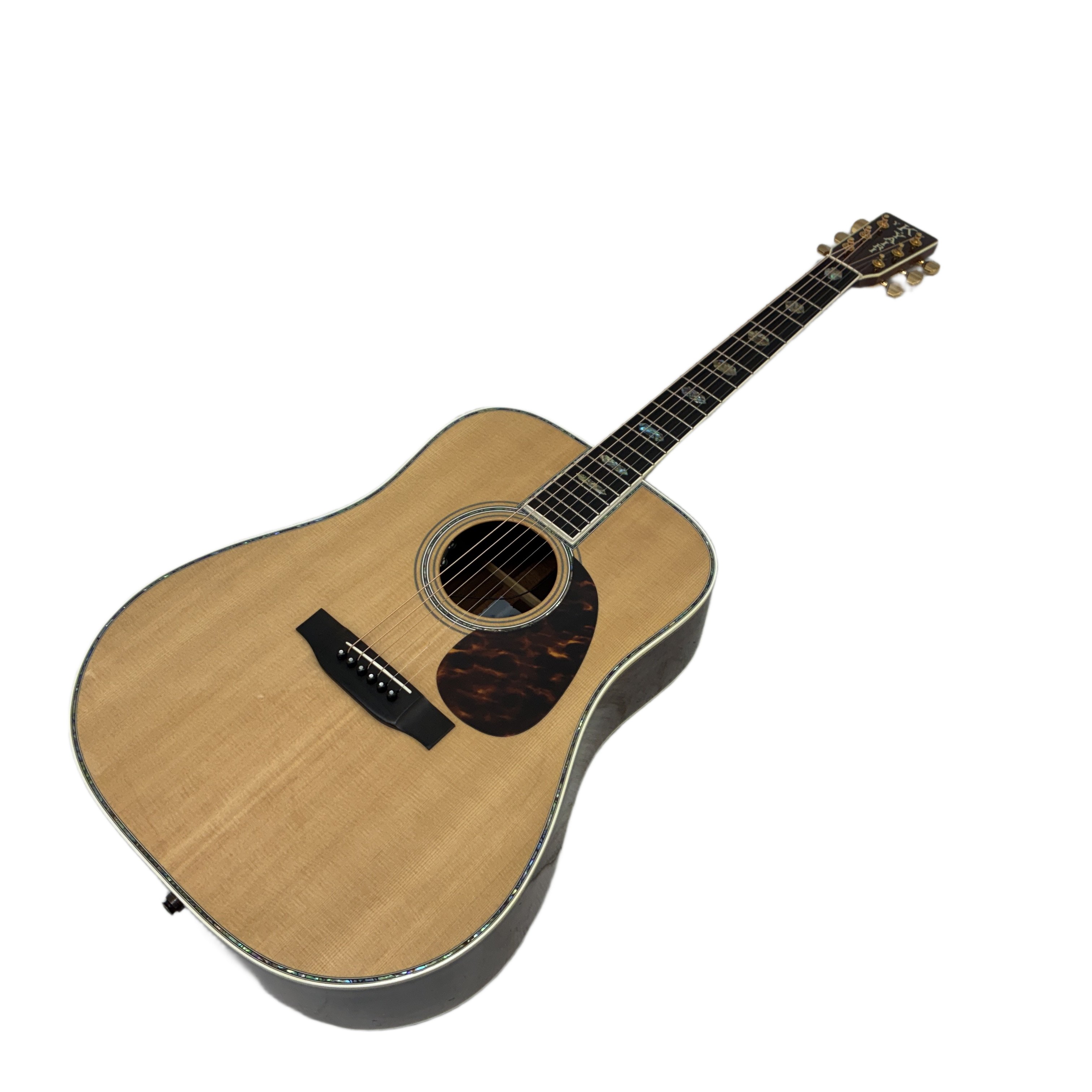 K.Yairi YW-1000HQ|2016年製、ヤイリが誇る伝統のハイクオリティ仕様と豪華な装飾が光るドレッドノートの傑作