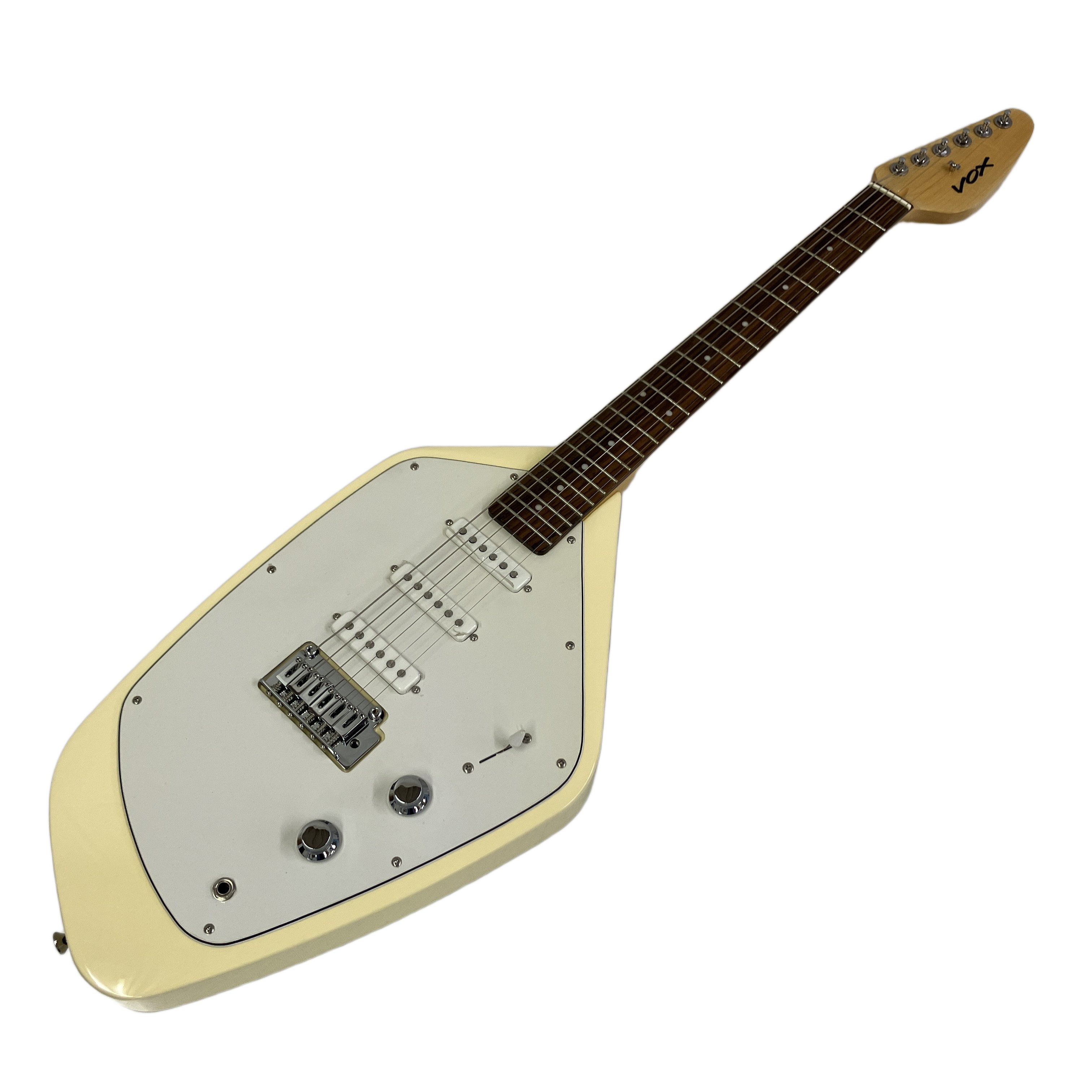 VOX Phantom V-MK-V|唯一無二の五角形ボディ、60年代の伝説を現代に語り継ぐ個性派モデル