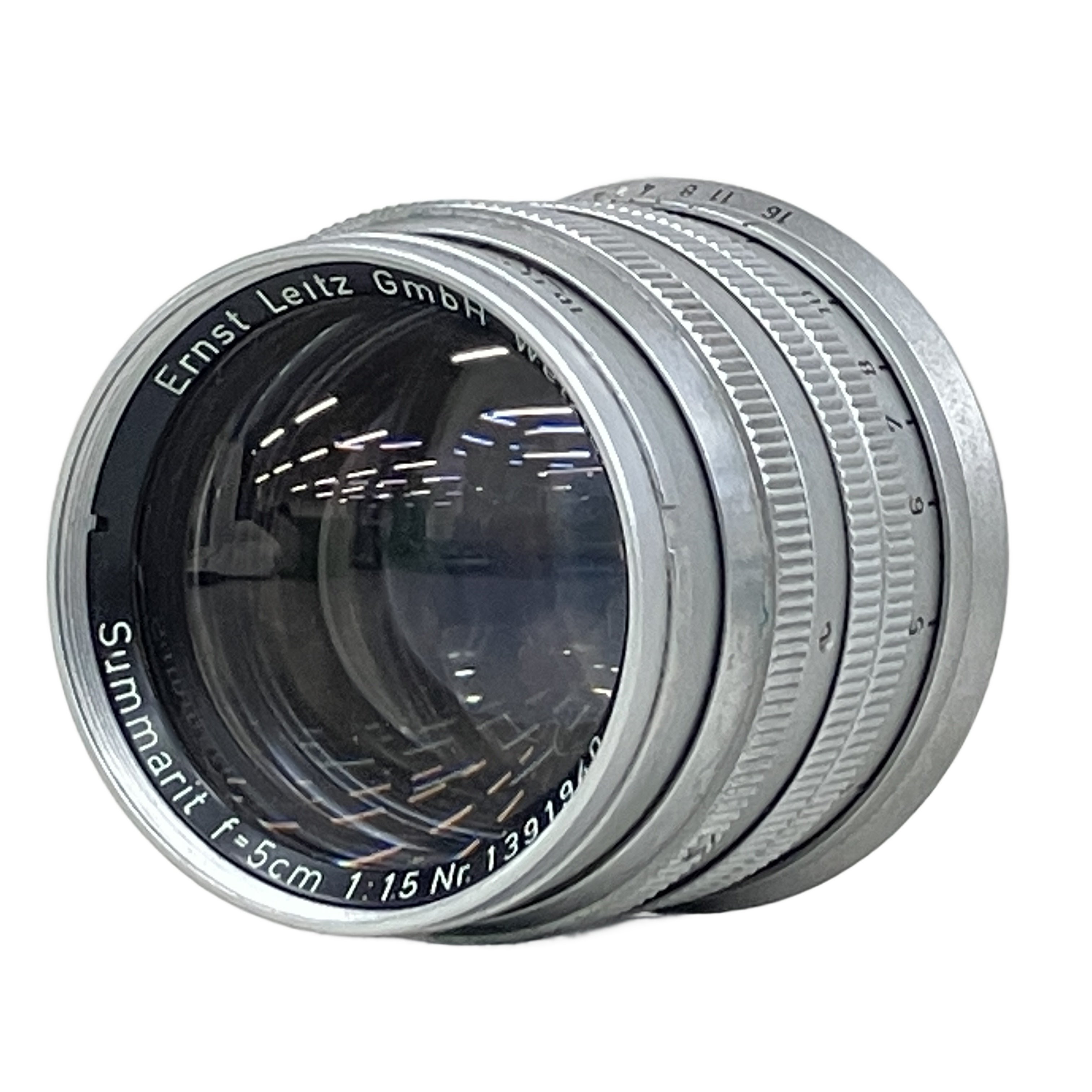 Ernst Leitz Wetzlar Summarit 5cm f/1.5|黄金の光を纏う、ライカ史上最も官能的な描写を誇る大口径銘玉
