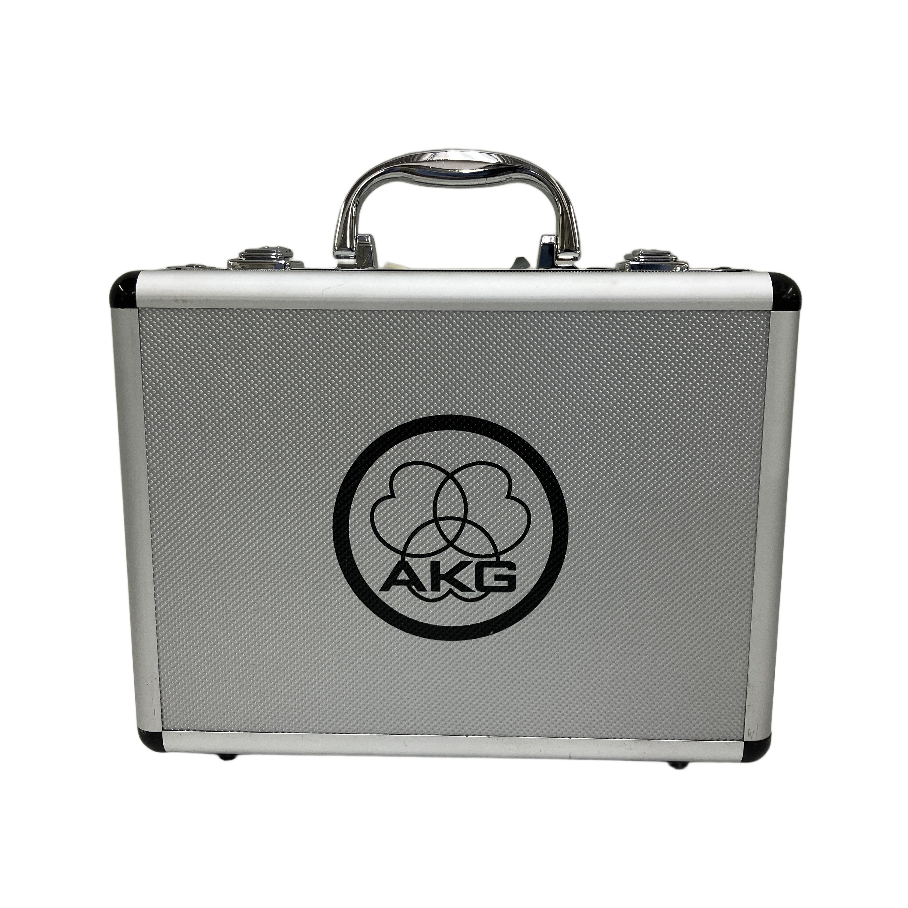 多指向性を備えた定番スタジオマイク、AKG C414 XLS。