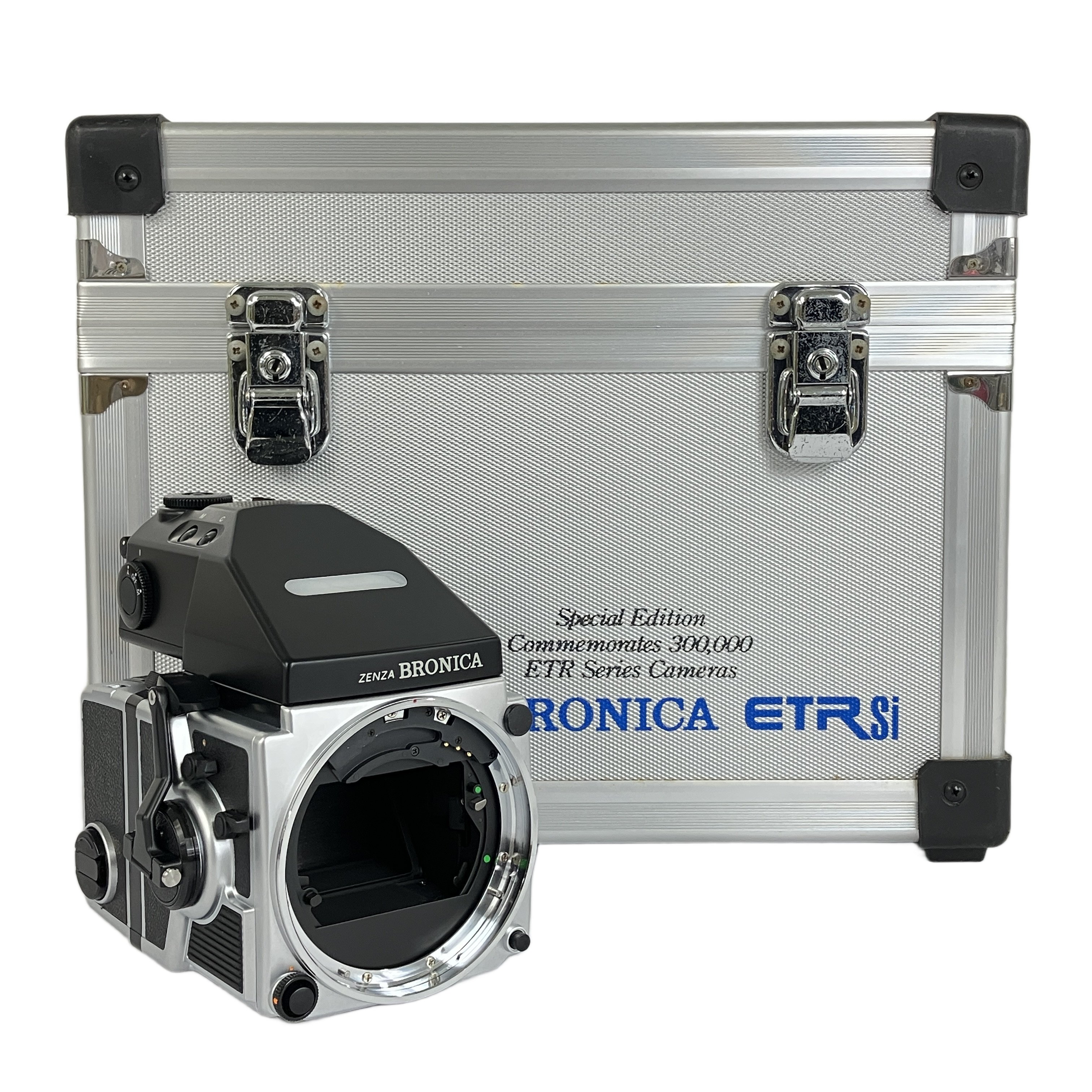 ZENZA BRONICA ETR Si Special Edition|30万台記念モデルの輝き、AE-IIIファインダーで極める中判スナップ