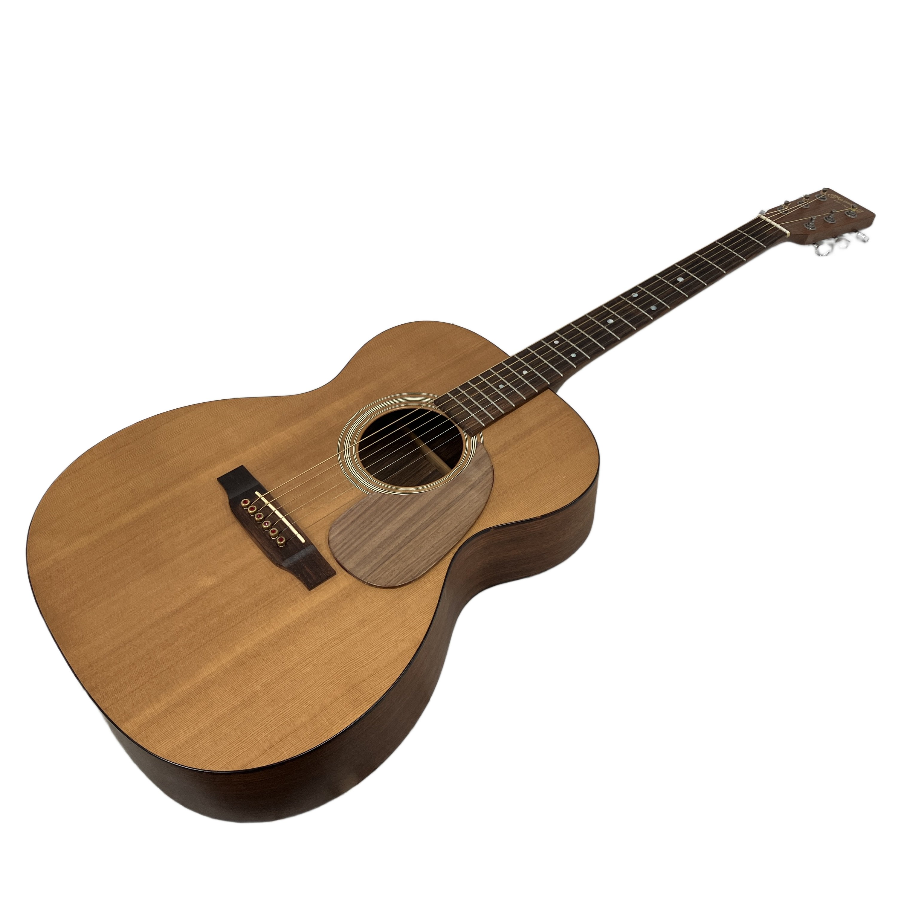 コンパクトなOOOボディで弾きやすい一本、C. F. Martin & Company OOO-1R。