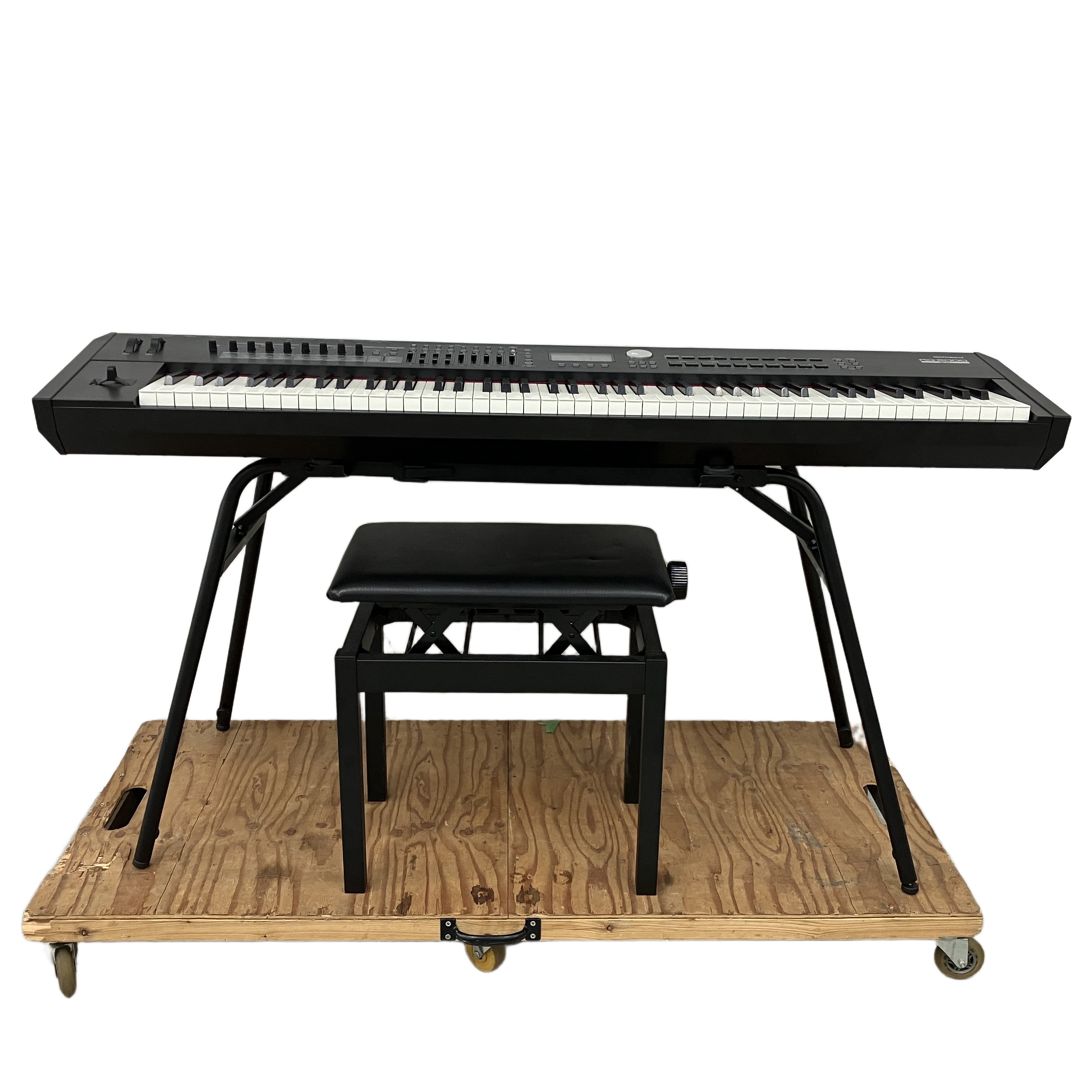 Roland RD-2000EX 椅子・スタンド付|2つの独立した音源とV-Piano技術、最高峰のタッチで奏でる至高のステージピアノ