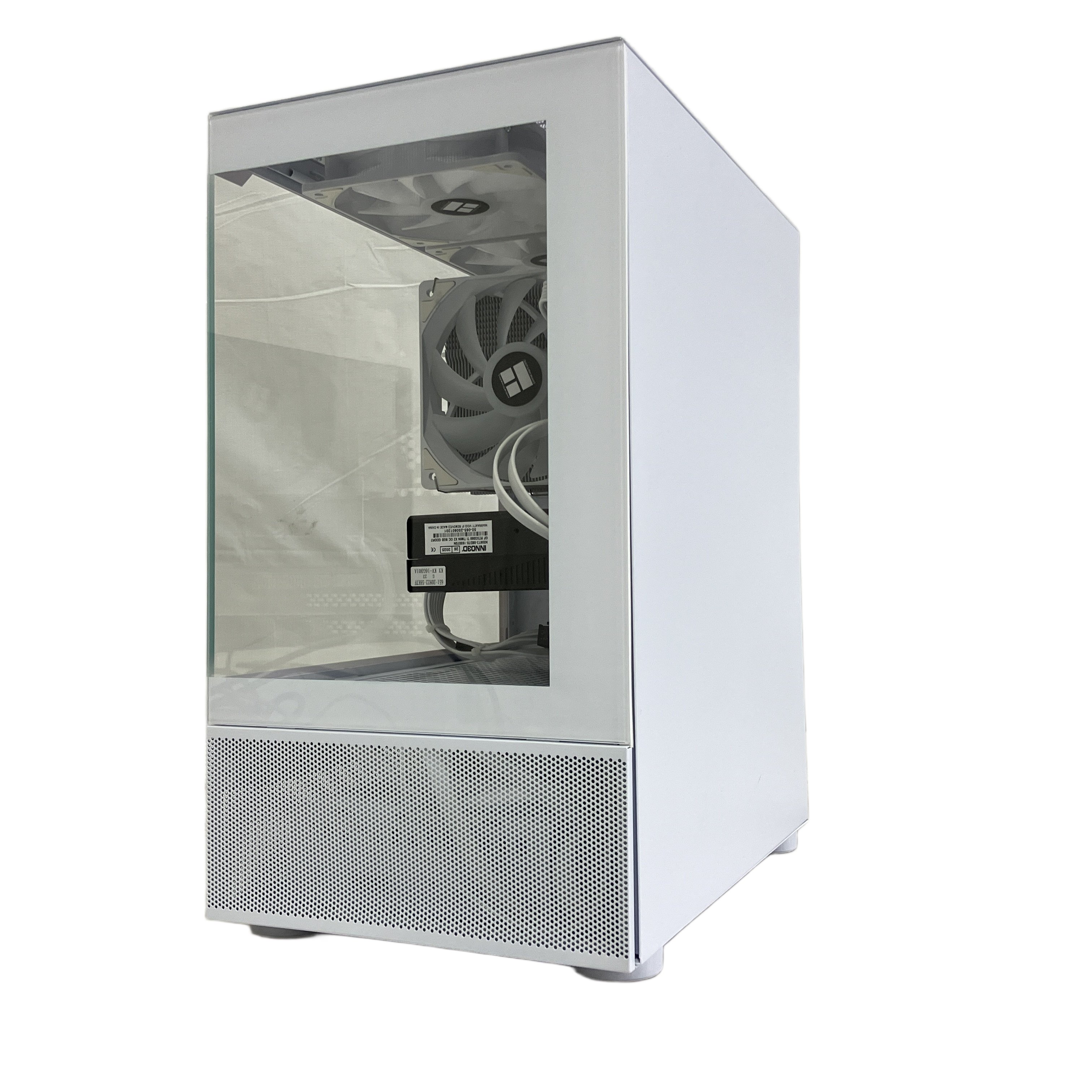 あらゆる用途をスマートにこなす頼もしいパフォーマンス。あなたの日常をワンランク引き上げる至高のスタンダード。