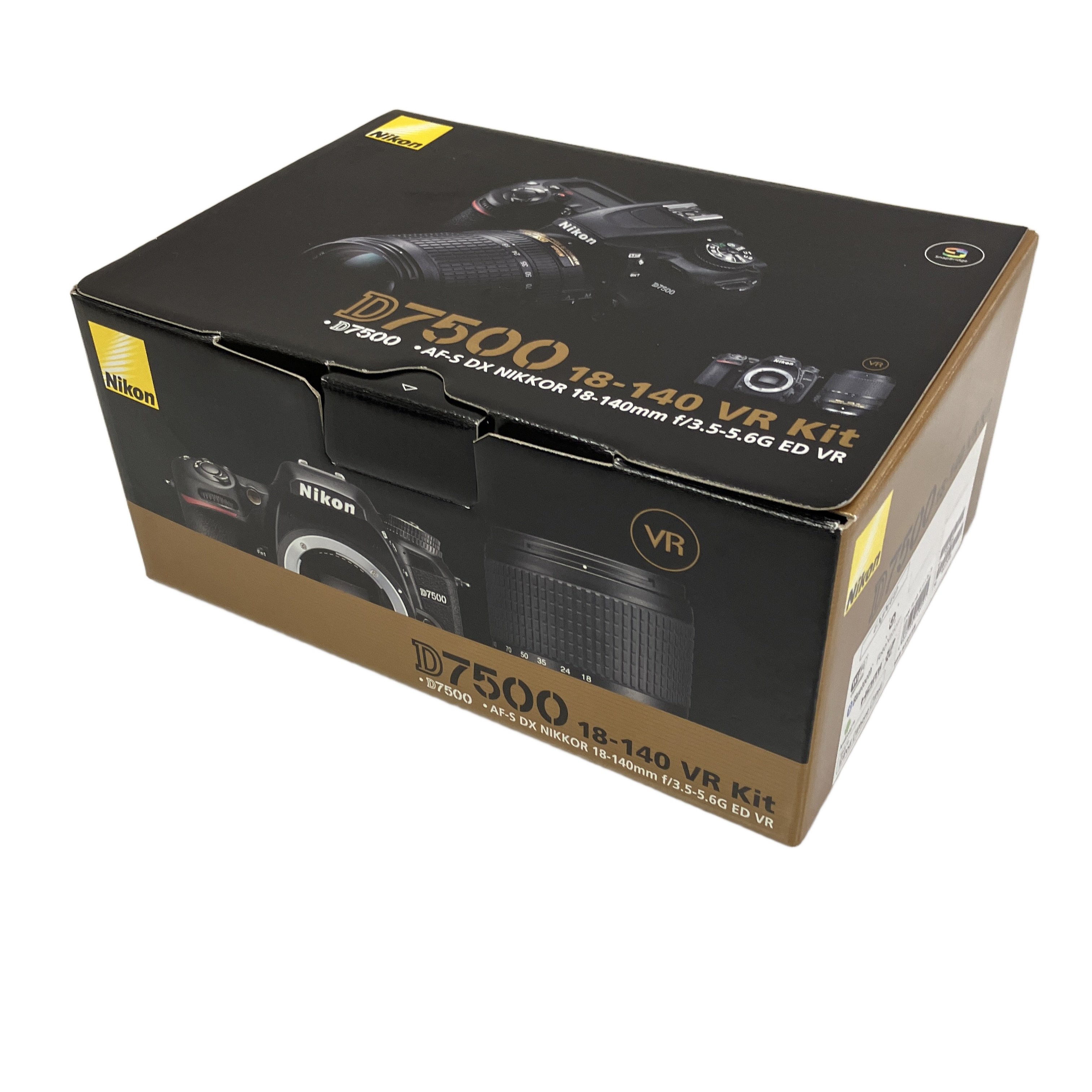 Nikon D7500 18-140mm VR レンズキット|上位機譲りの動体捕捉力、高機動な万能型デジタル一眼レフ