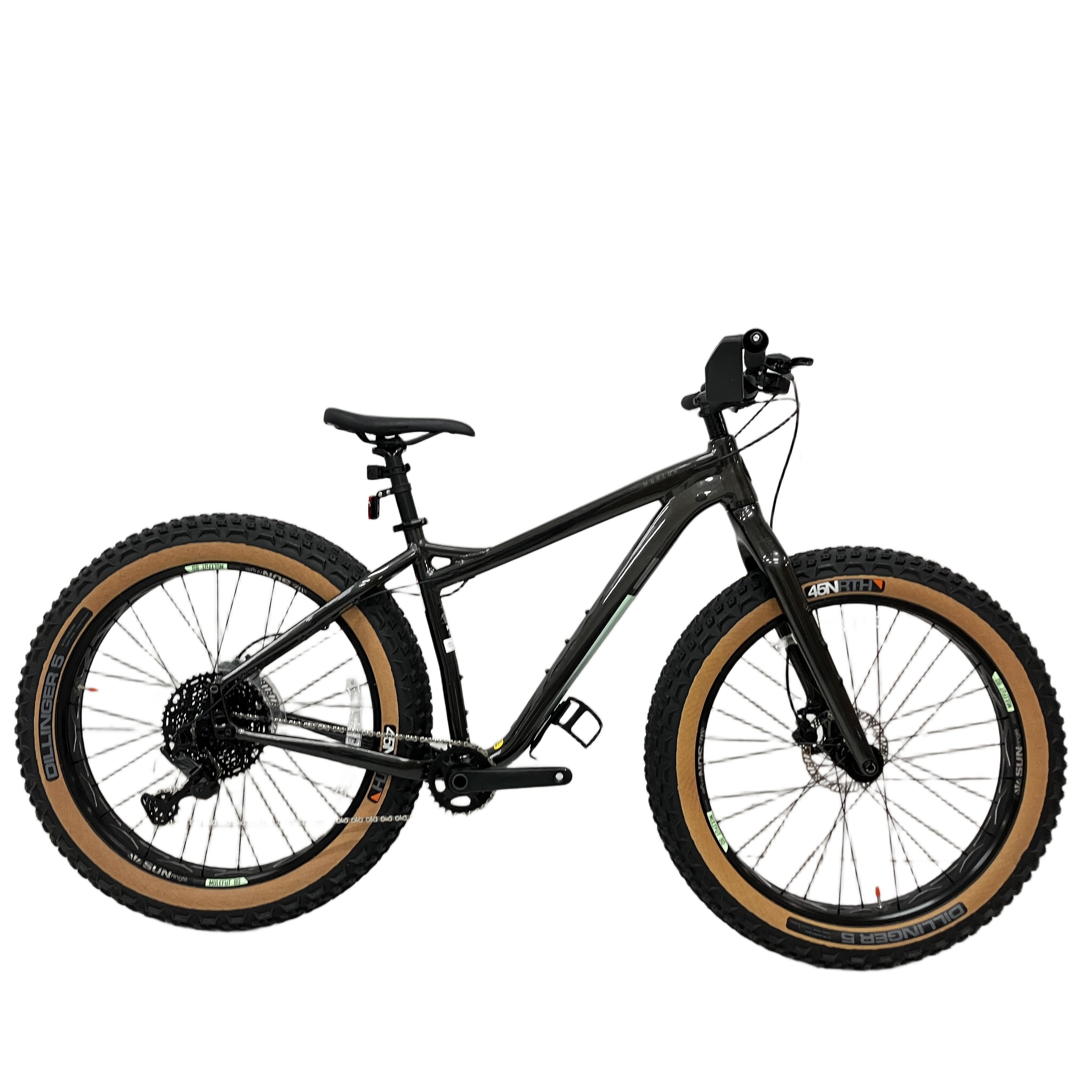 SALSA MUKLUK 5.5 ADVENT X (MDサイズ)|雪道も砂浜も支配する4.8インチの極太タイヤ、冒険を止まない究極の走破性