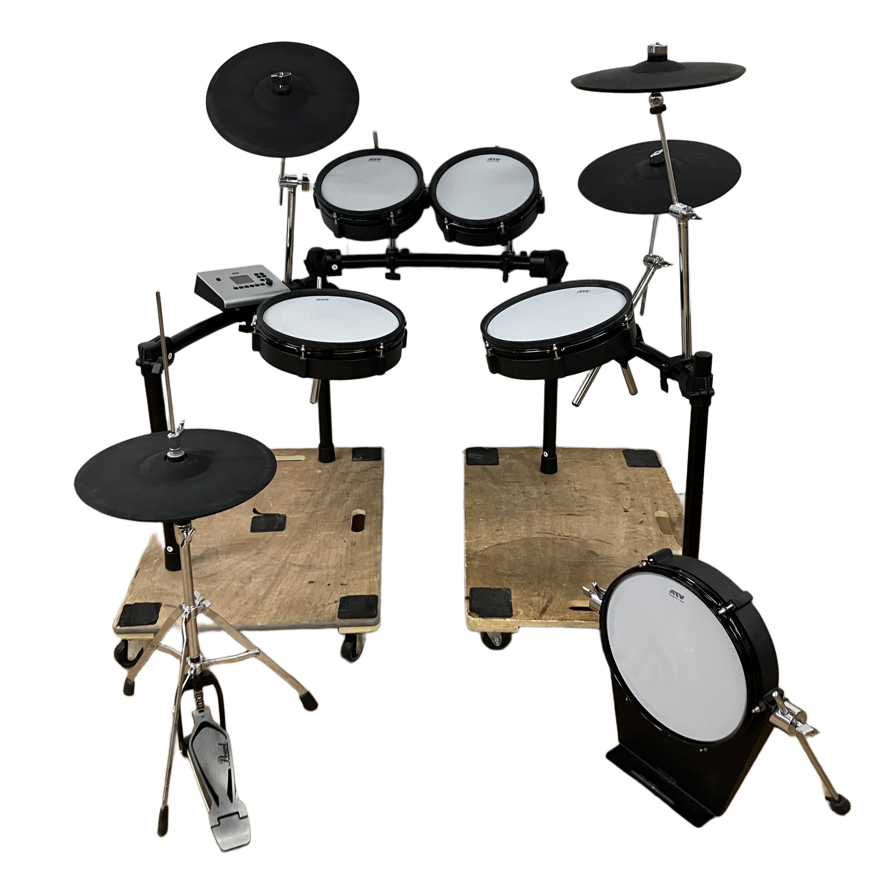 音源モジュール「xD3 Silver」には5種類のプリセットキットが内蔵されており、様々なサウンドメイクが可能です。