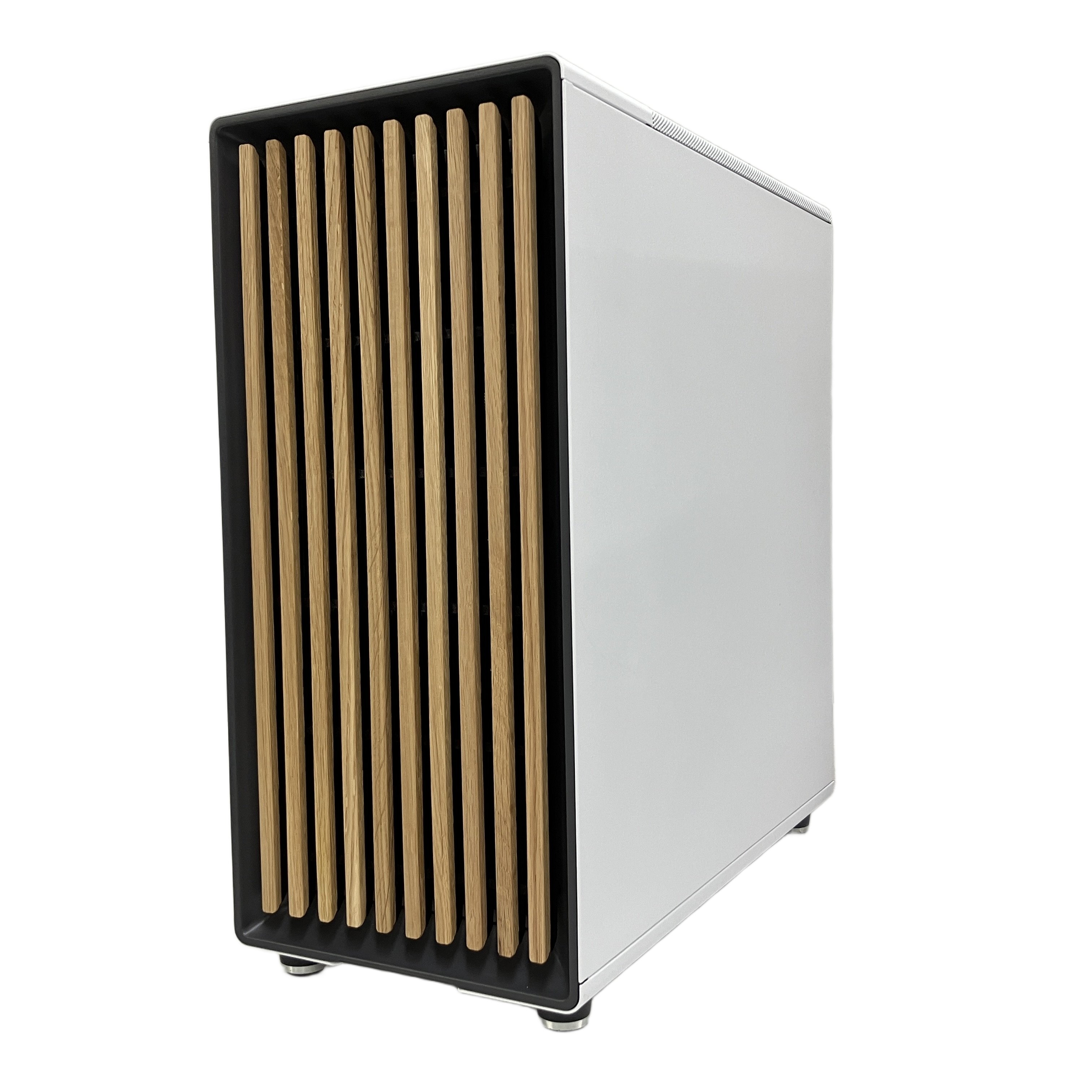 「決して妥協を許さないあなたへ。この一台に触れた瞬間から、日常のあらゆるタスクが極上のエンターテインメントへと昇華する。」