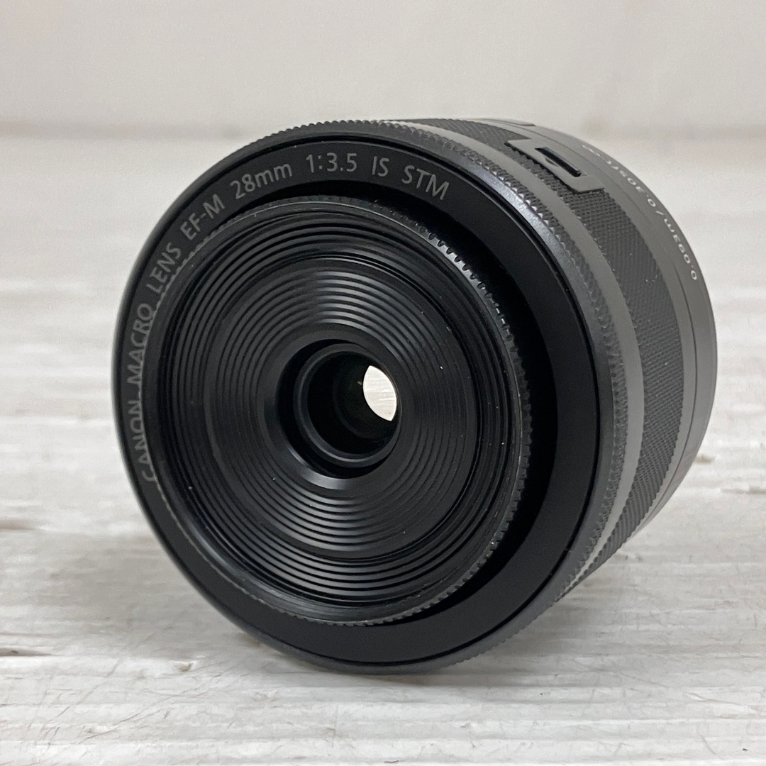 CANON EF-M 28mm F3.5 マクロレンズ