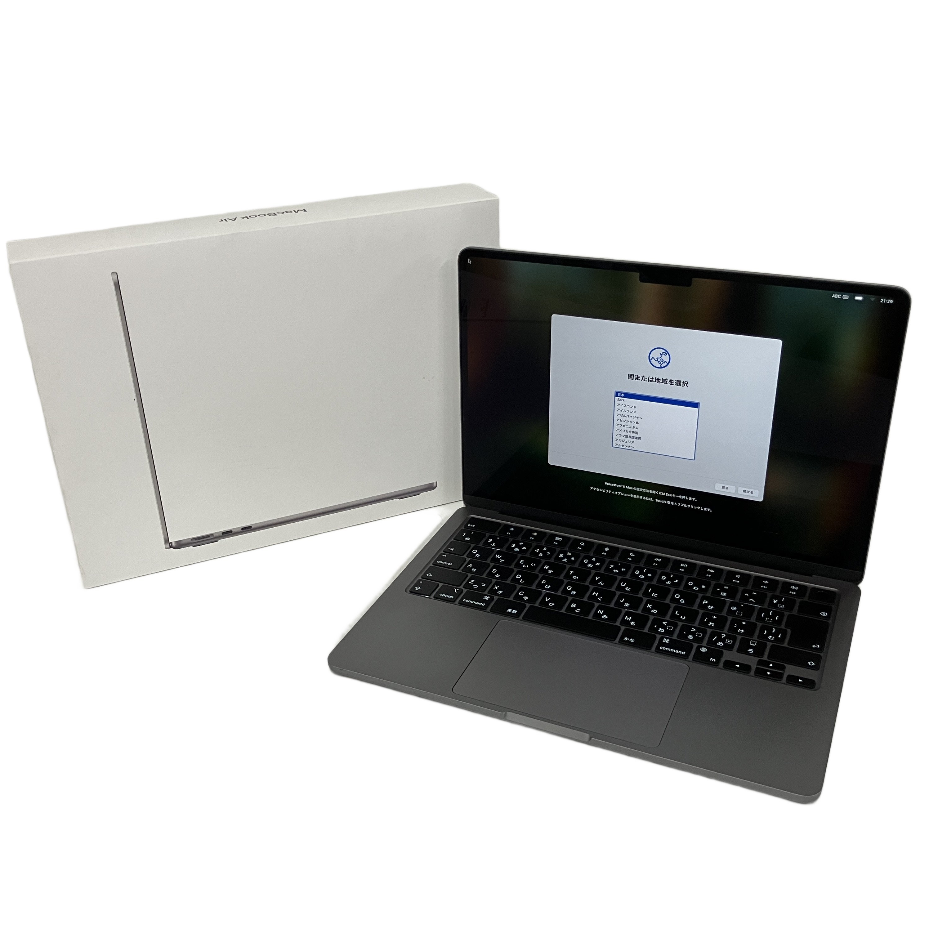 ★MacBook Air M3 13インチ 16GB 256GB MC8G4J/A 良好・メモリ16GB搭載の快適中古モデル★