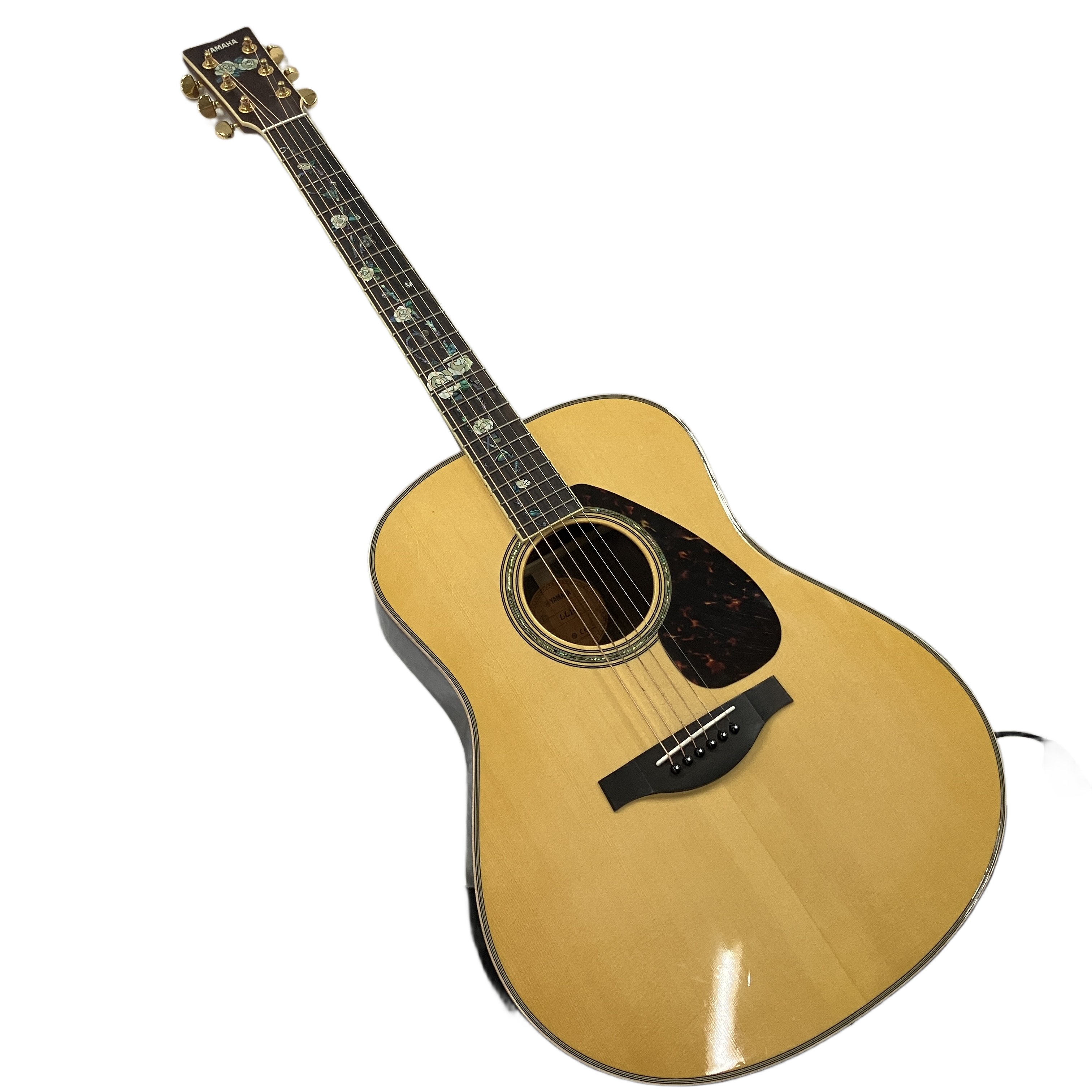 YAMAHA LL16 ARE|イングルマンスプルース単板とA.R.E.技術が紡ぐ、数年弾き込んだような深い鳴り