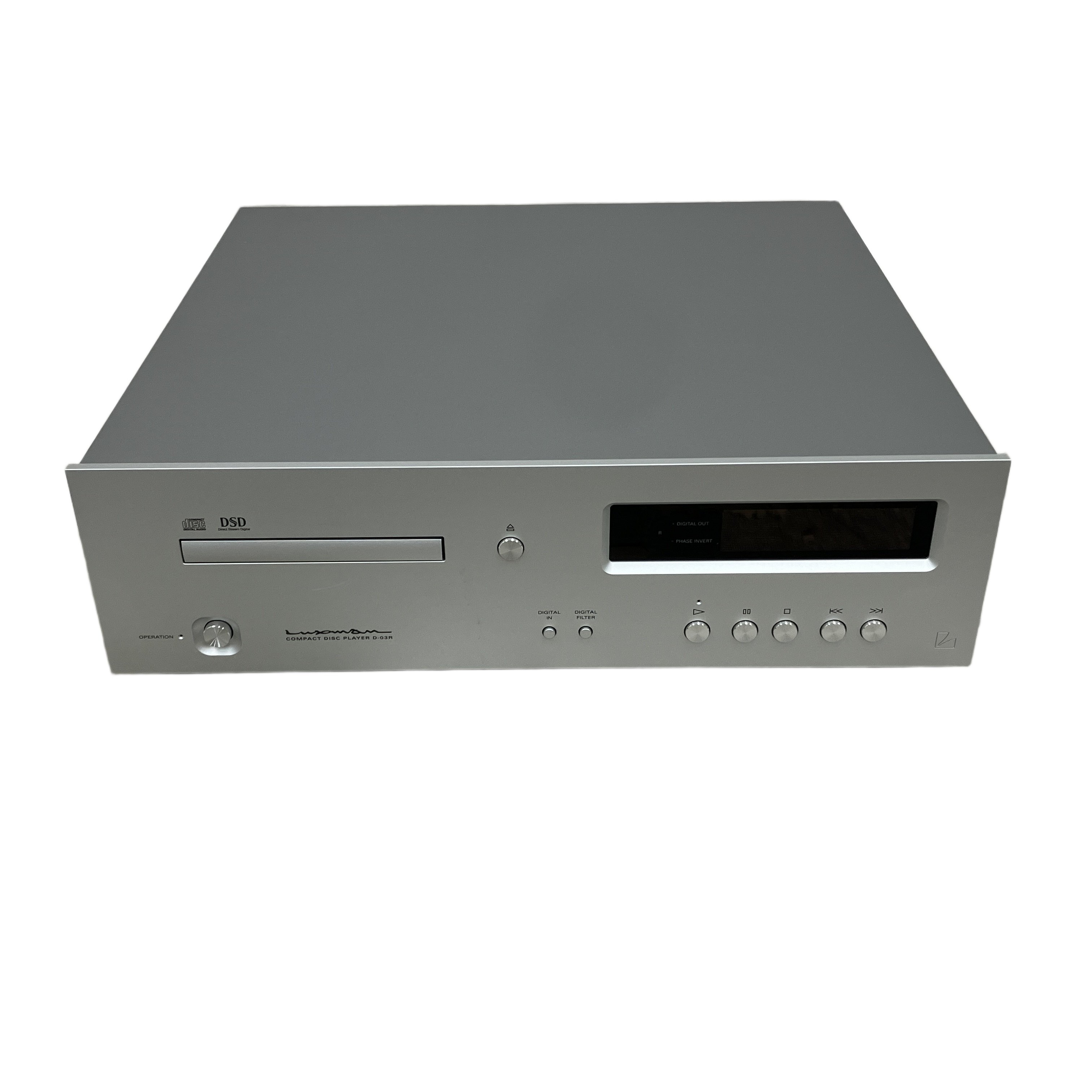 LUXMAN D-03R|独自の高剛性メカニズムと伝統の音作り、CDの音楽情報を余すことなく引き出す至高の一台