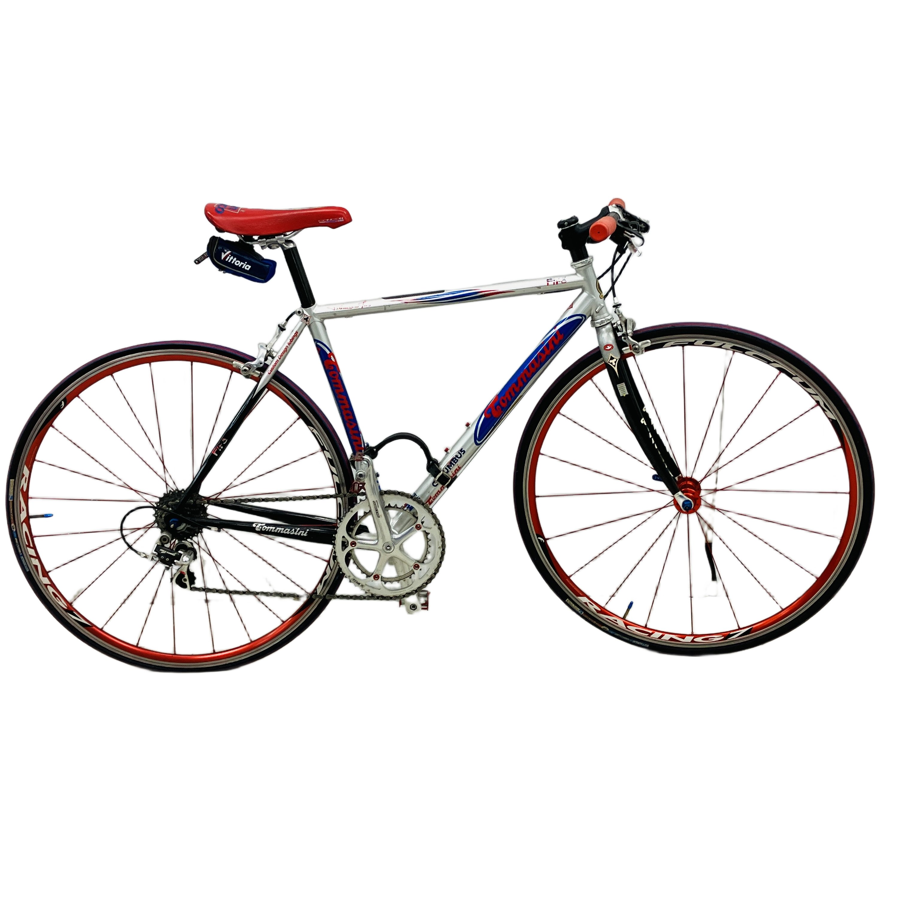 Tommasini Fire (COLUMBUSチューブ / フラットバー仕様):大人の余裕と本気の心臓。至高の街乗りイタリアンレーサー。