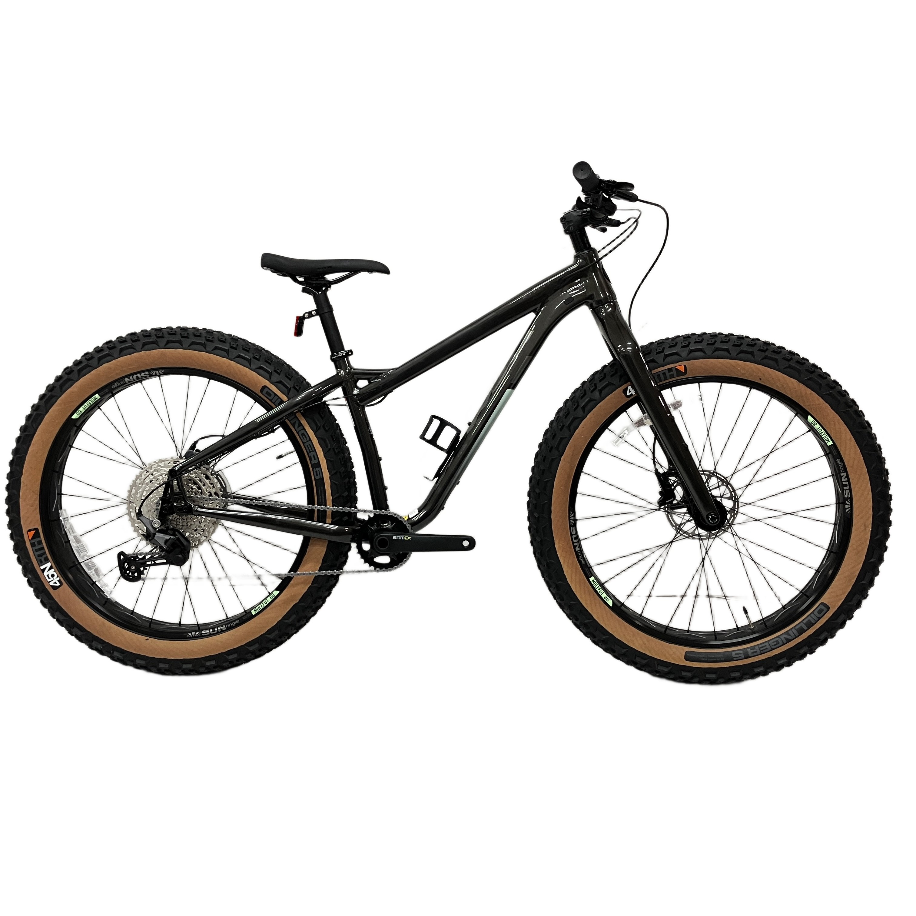 SALSA MUKLUK DEORE 11 (SMサイズ / ファットバイク):雪原から砂浜まで。地球上のあらゆる地形を遊び尽くす、至高のオールテレイン・クルーザー。