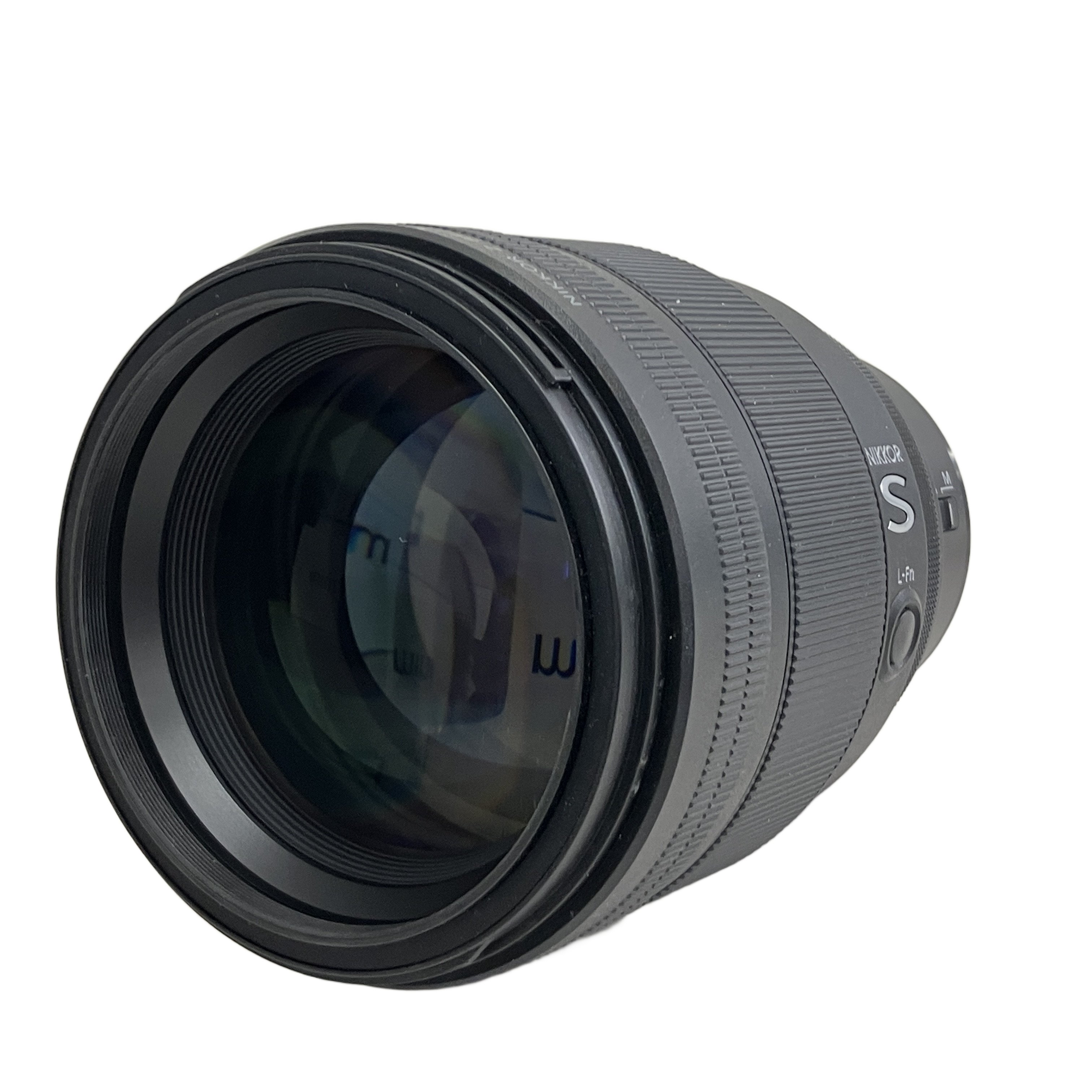 Nikon NIKKOR Z 85mm f/1.2 S|「S-Line」最高峰の圧倒的解像力と、極上のとろけるボケ味を宿した究極のポートレートレンズ