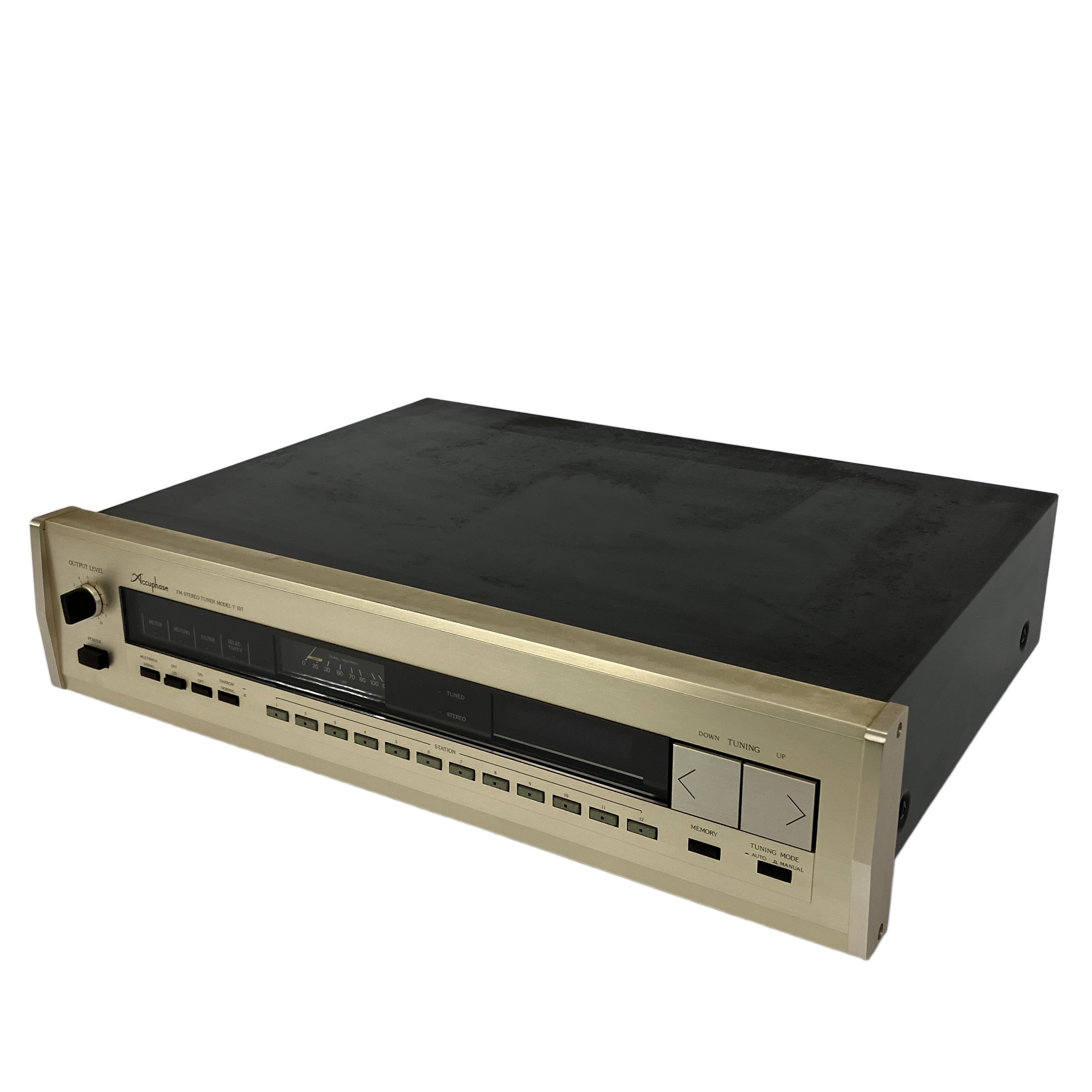 ACCUPHASE T-107 FMチューナー