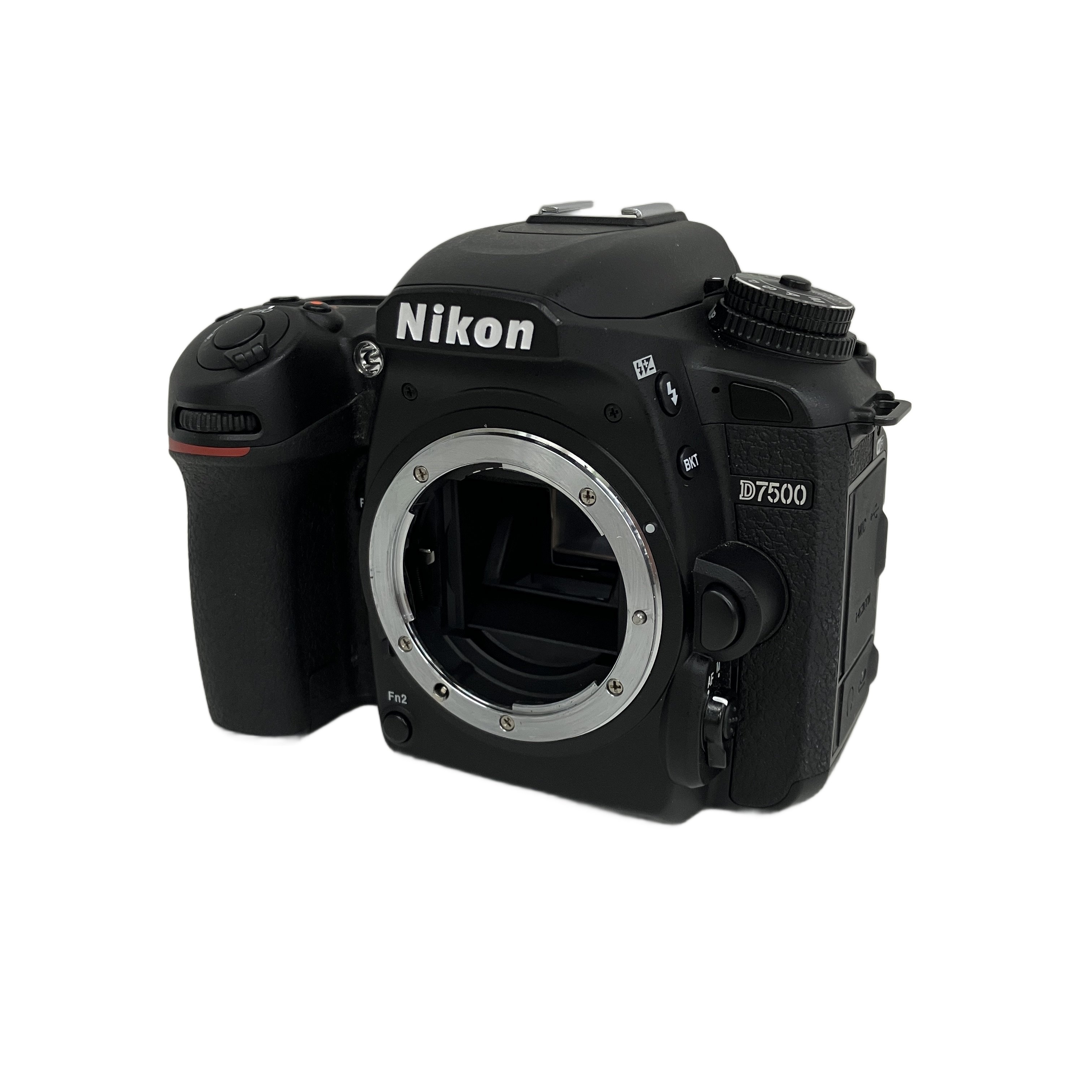 Nikon D7500 ボディ|フラッグシップD500の画質を継承、俊敏なフットワークを誇る快速DX一眼レフ