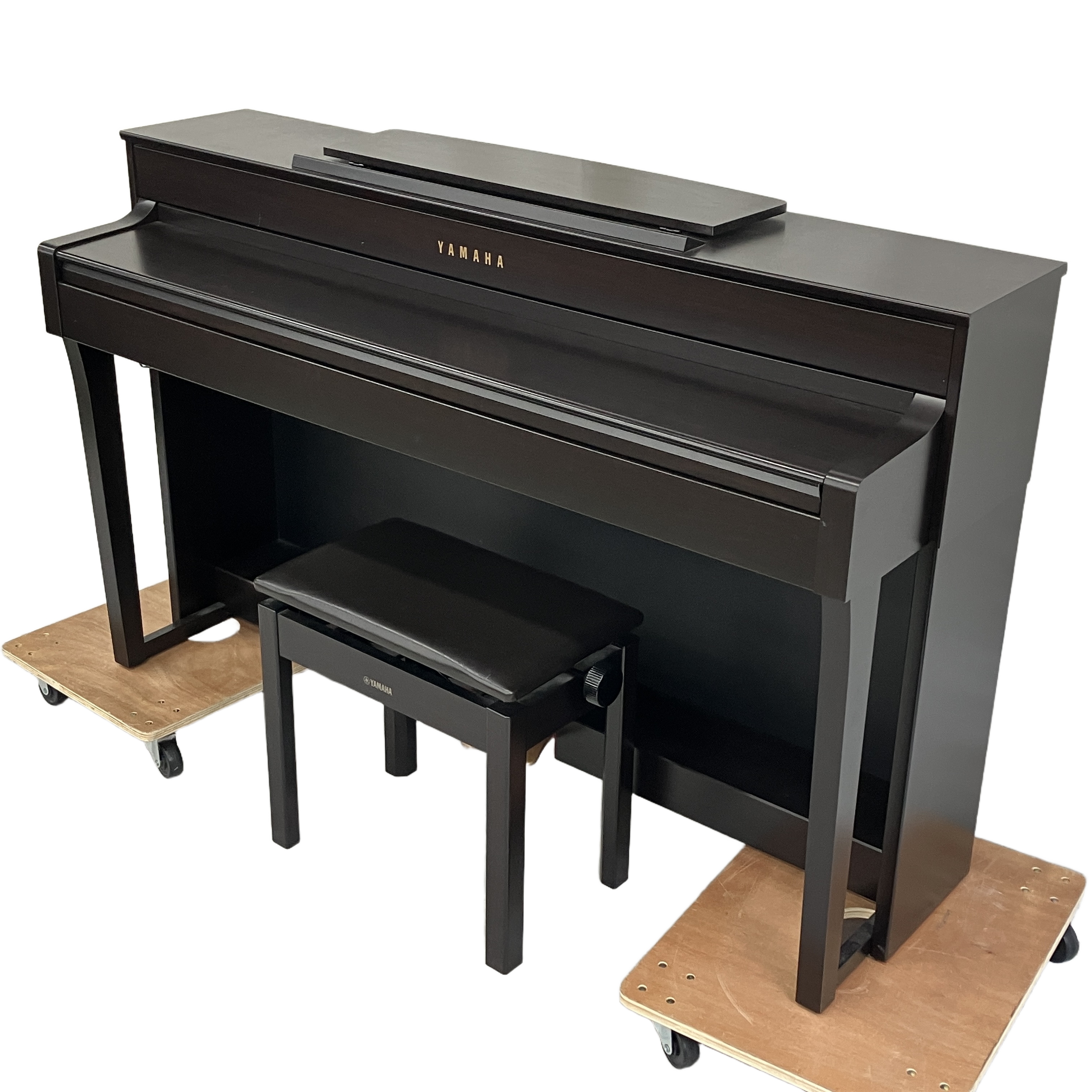 YAMAHA CLP-645R:木製鍵盤の本格的なタッチと音色を、深みのあるニューダークローズウッドの響きと共に