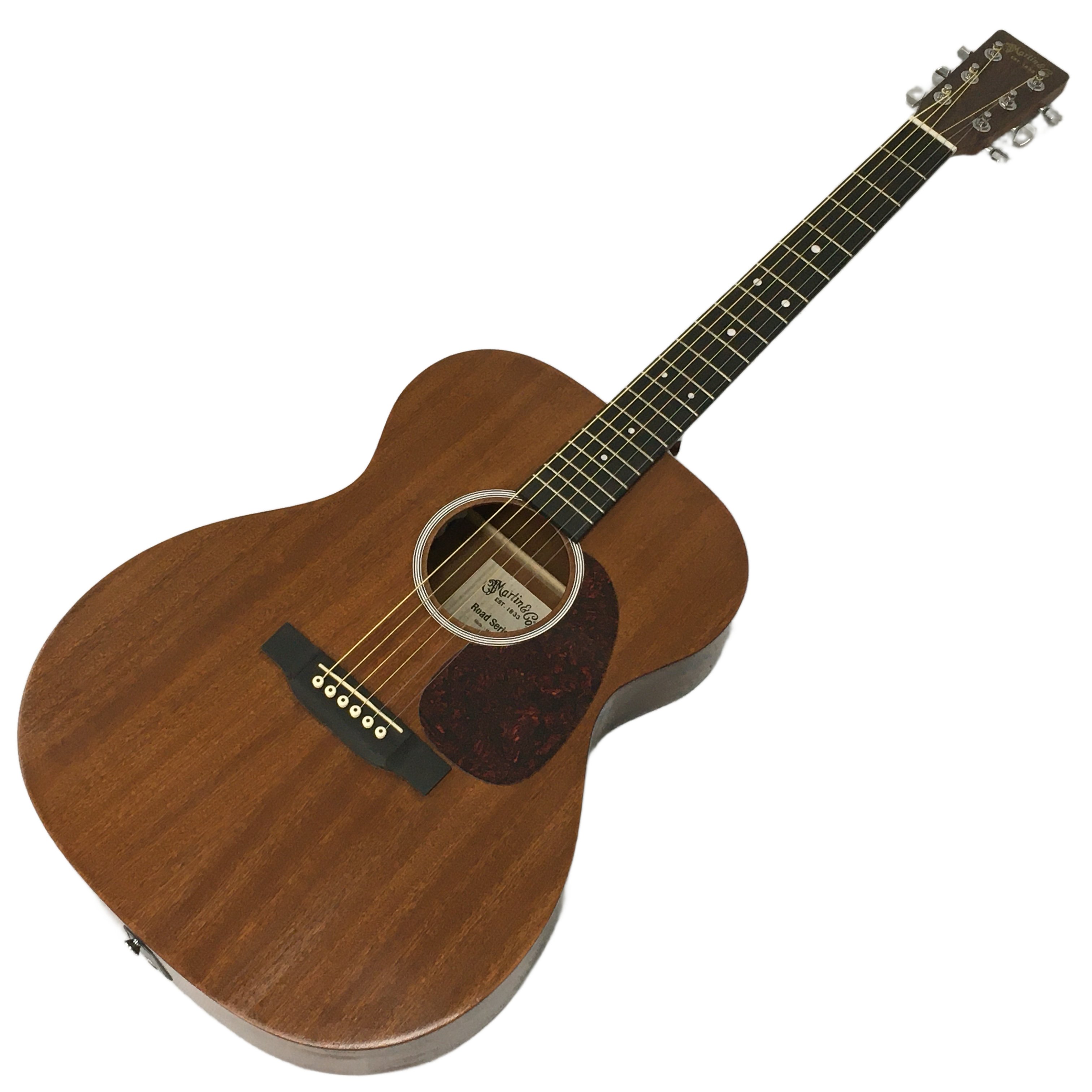Martin 000-10E Road Series|2023年製、オールサテン仕上げの温かなマホガニー・トーンを纏った即戦力エレアコ