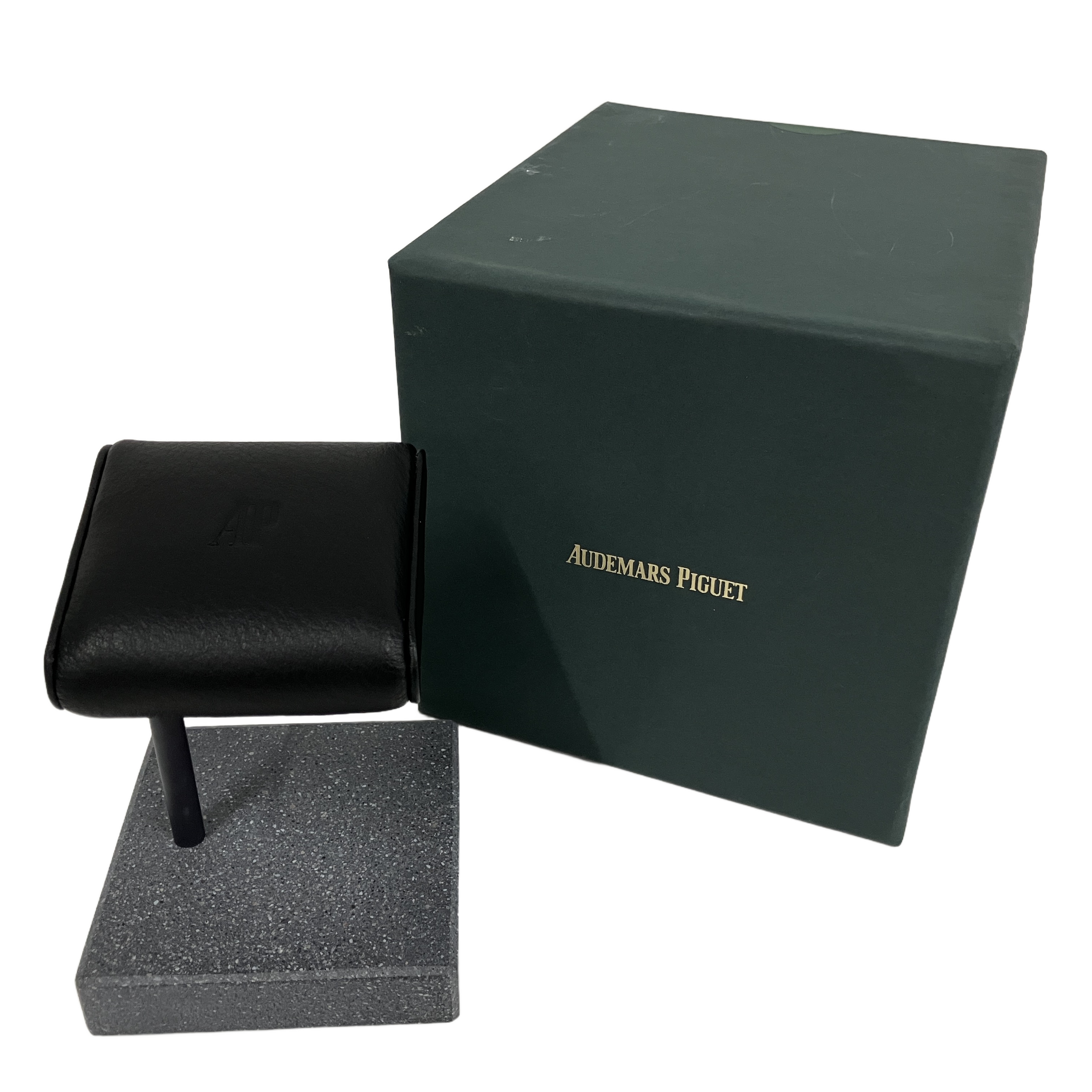 AUDEMARS PIGUET ウォッチスタンド ケース付き