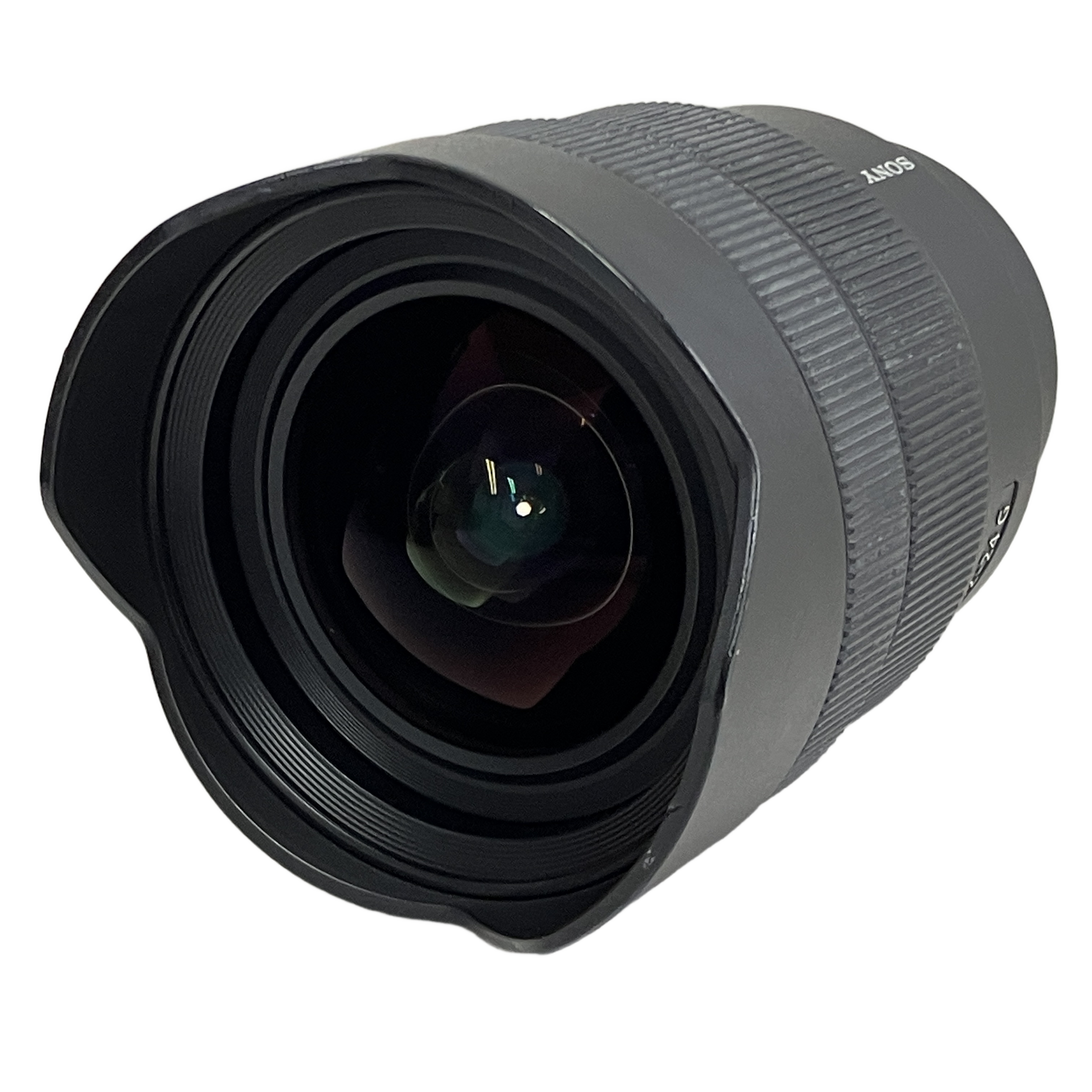 「その質感に指が触れ、息吹を吹き込んだ瞬間に訪れる圧倒的な高揚感。平凡な日常のすべてを、極上のエンターテインメントへと昇華させる。」