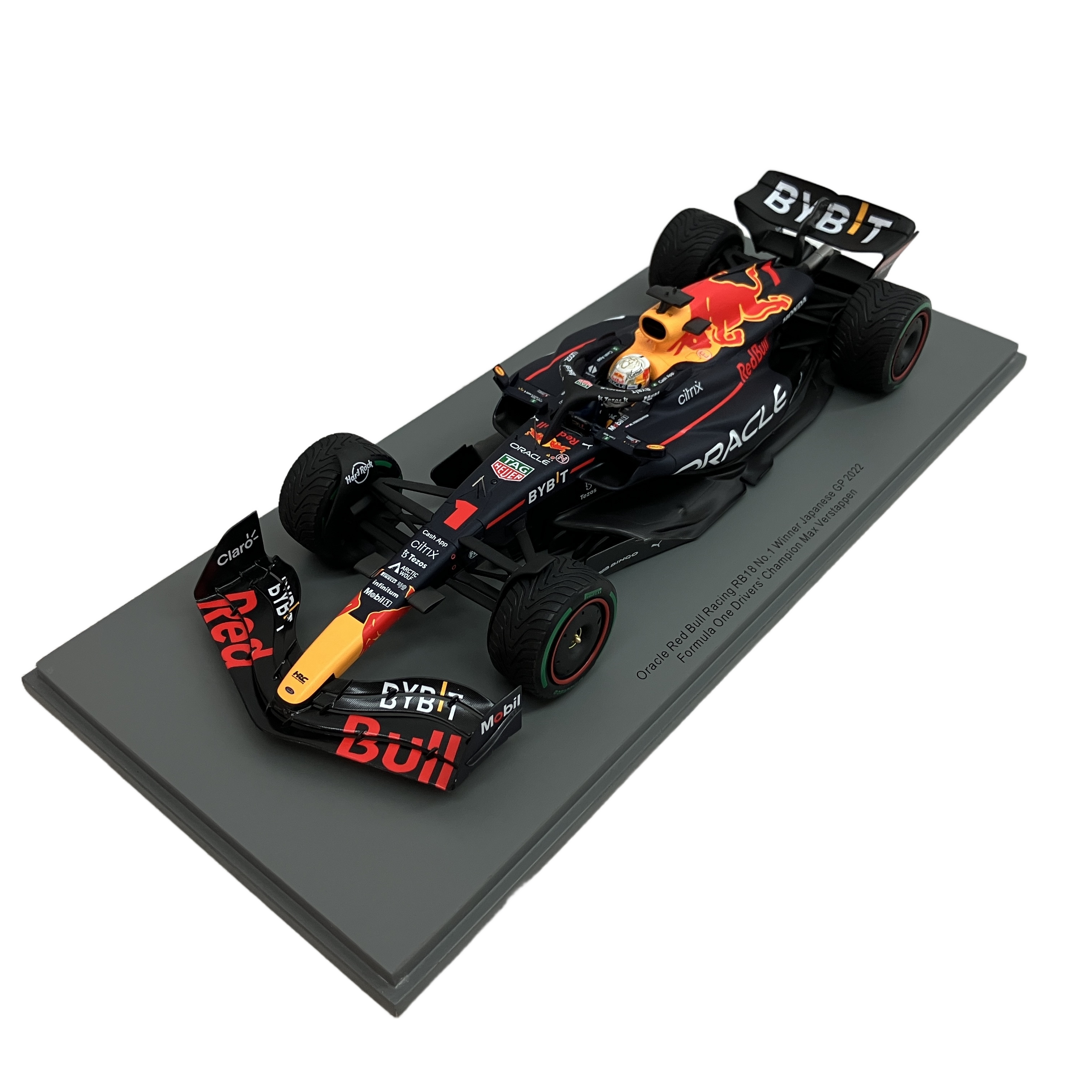SPARK RB18 #1 ミニカー 2022年日本GP優勝