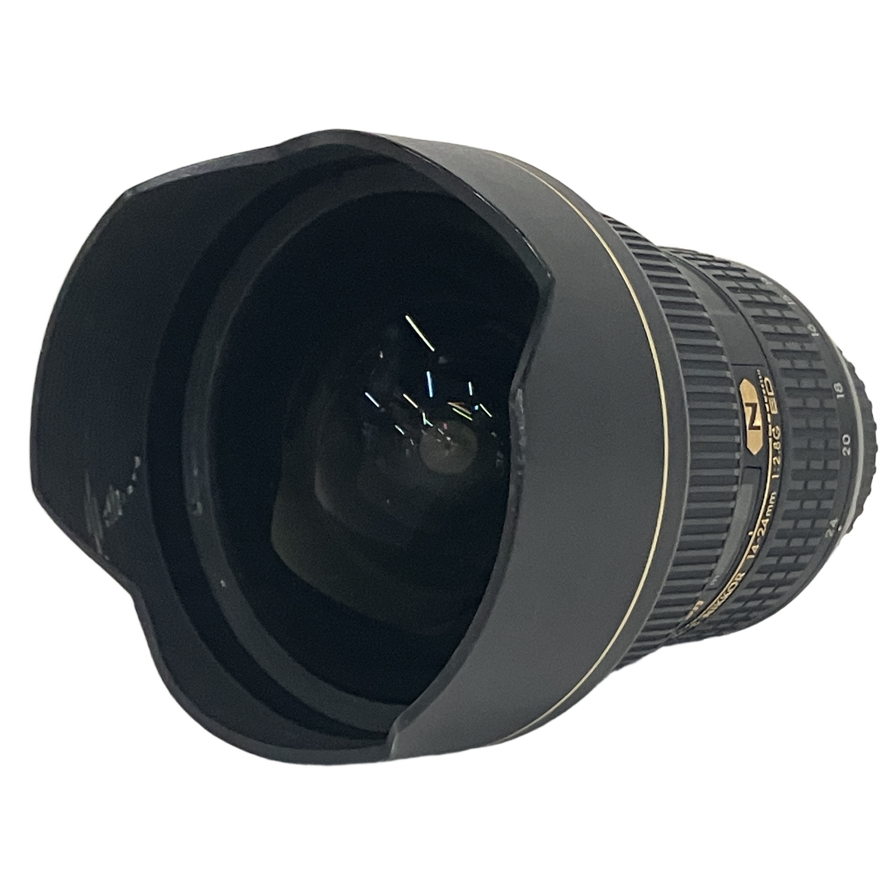 ズーム全域でF2.8の明るさと圧倒的なシャープさを誇る、世界が絶賛した超広角ズームの最高峰!